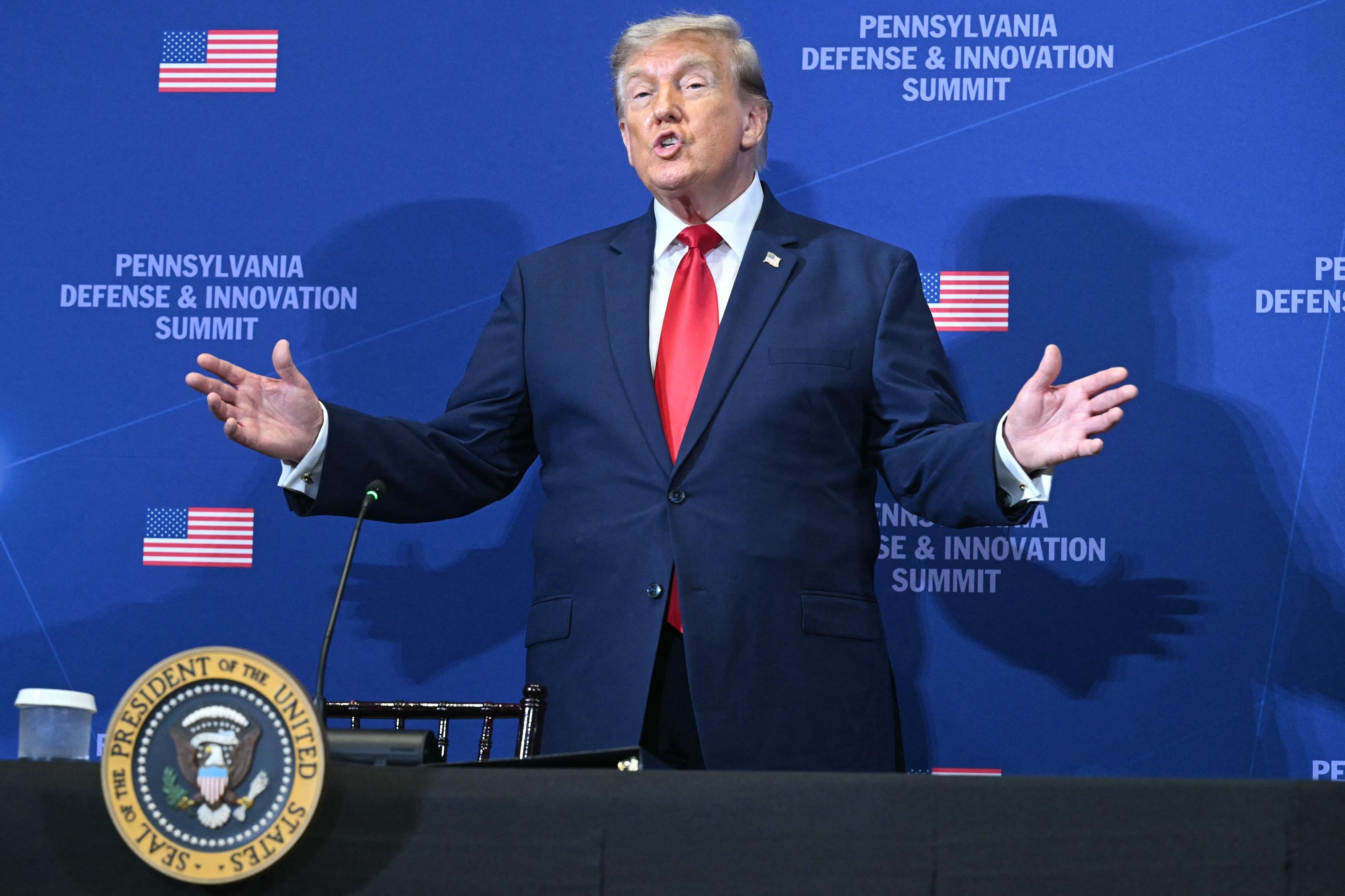 Trump deve fazer das teorias conspirat&oacute;rias sobre elei&ccedil;&otilde;es o foco de pronunciamento