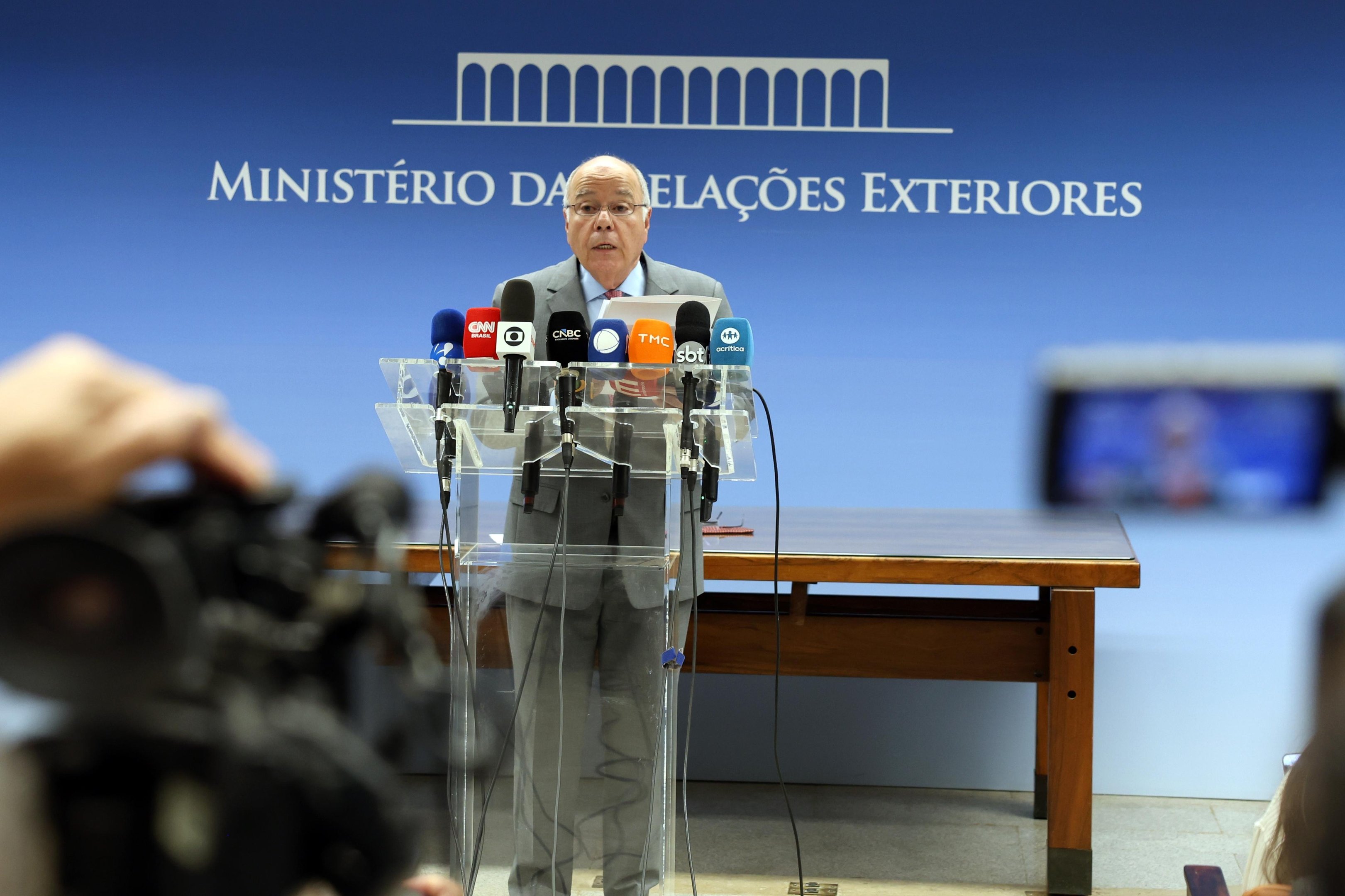 Mauro Vieira critica postura de Rubio