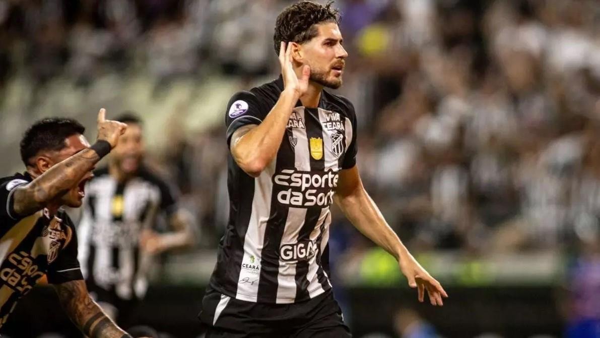 Pedro Raul, do Corinthians, &eacute; uma das alternativas do Inter para o ataque