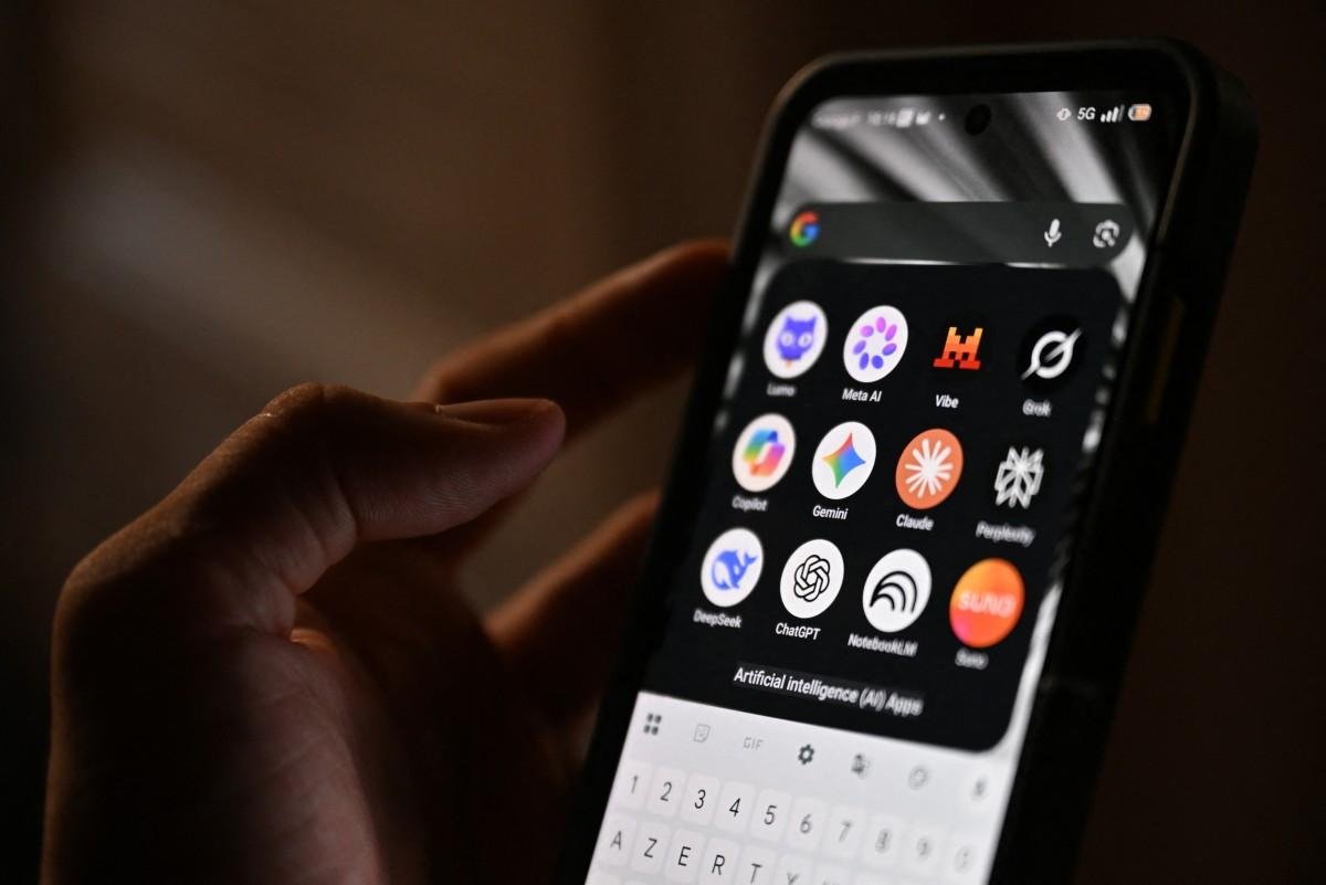 Estudos apontam que a exposi&ccedil;&atilde;o cont&iacute;nua a conte&uacute;dos que estimulam compara&ccedil;&otilde;es sociais e consumo impulsivo  pode comprometer a sa&uacute;de mental