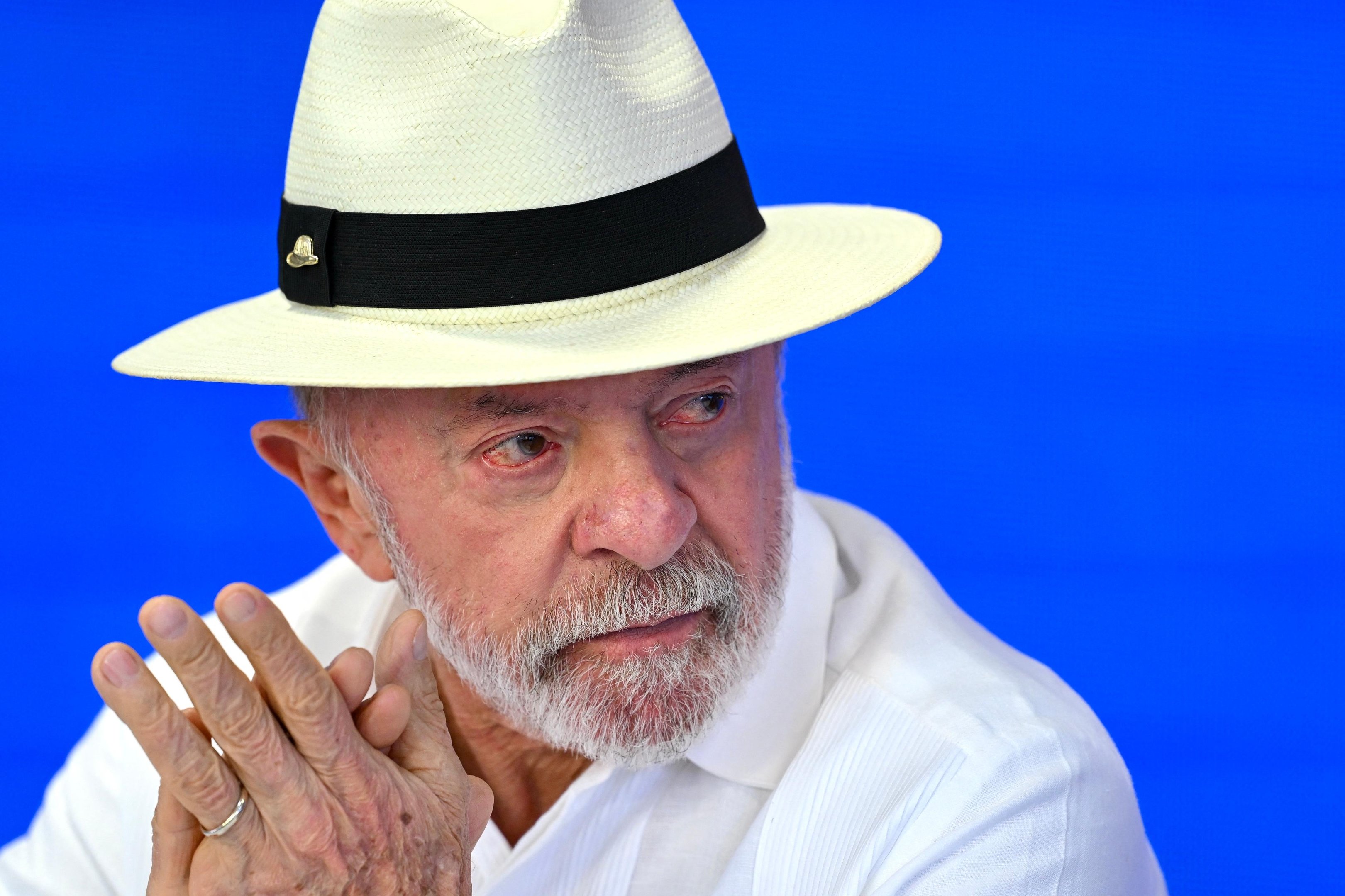 "Ningu&eacute;m vai fazer a gente mudar o Pix. &Eacute; p&uacute;blico, &eacute; de gra&ccedil;a e vai continuar assim", disse Lula em publica&ccedil;&atilde;o nas redes sociais