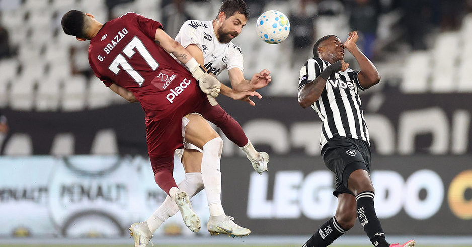 1731753 Santos e Vasco perdem na retomada do Brasileirão e ajudam dupla Gre-Nal