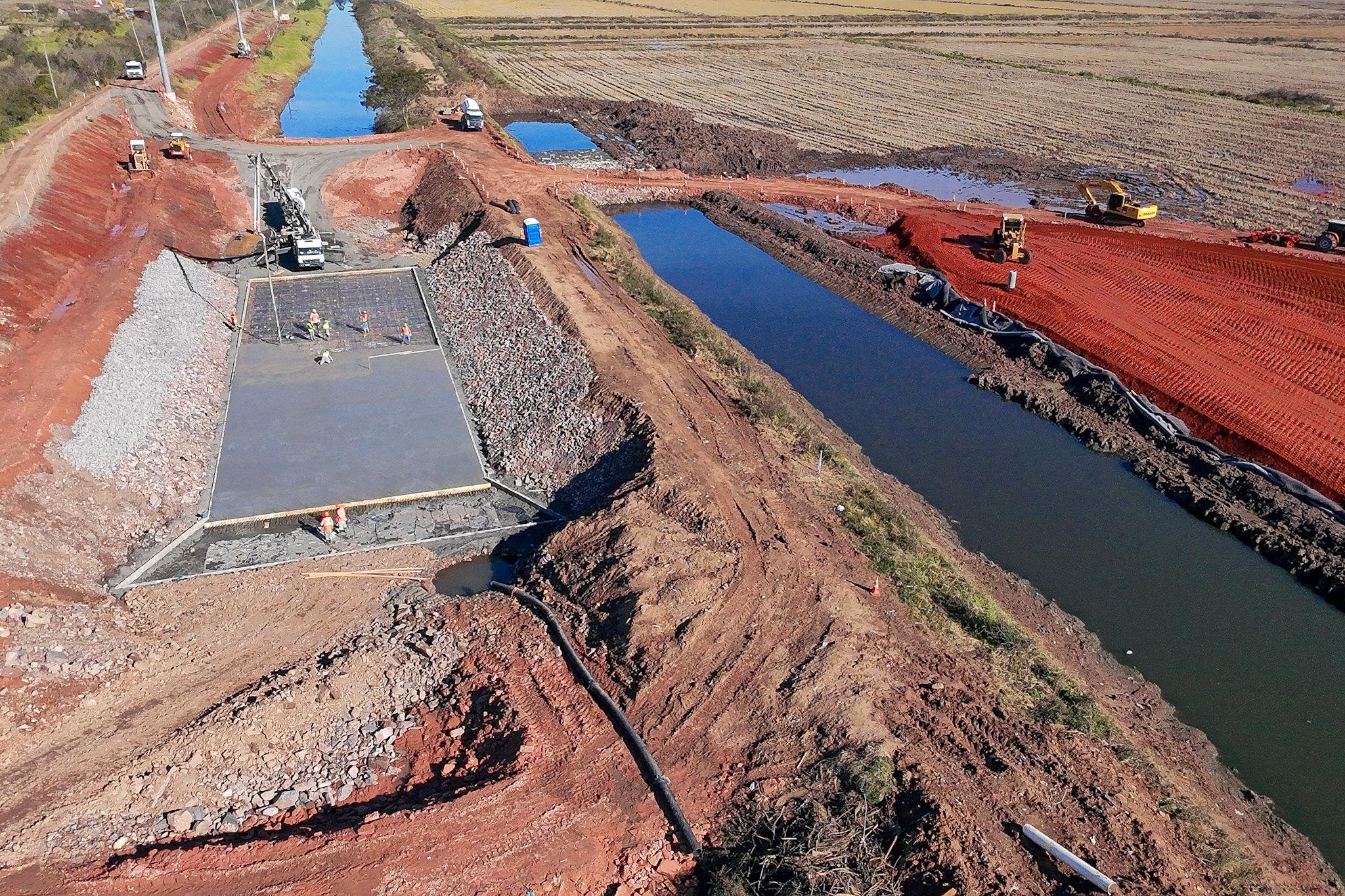 Obras de prote&ccedil;&atilde;o contra cheias entre os bairros Anchieta e Sarandi, na Zona Norte, alcan&ccedil;aram 30% de conclus&atilde;o