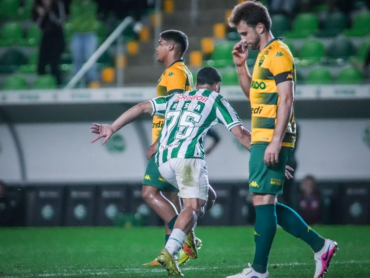 Rai Silva foi um dos artilheiros da noite