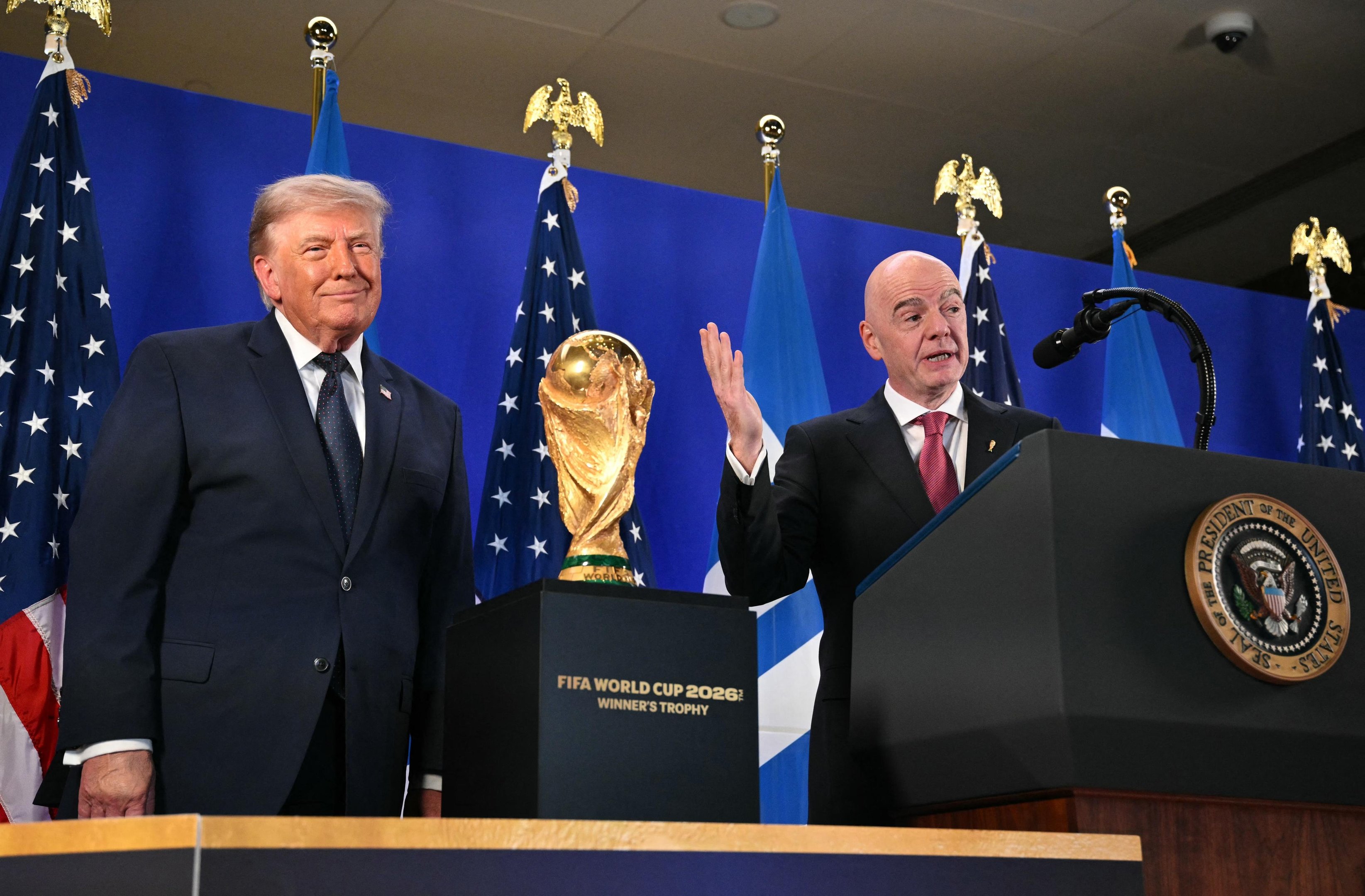Infantino reuniu-se com o presidente americano Donald Trump na Trump Tower, em Manhattan
