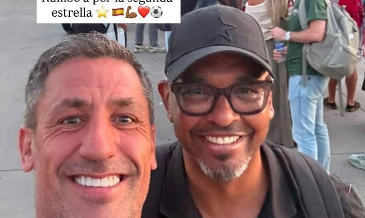De acordo com o ex-jogador de 48 anos, o veto se deu por uma viagem ao Ir&atilde; em 2016 para um amistoso representando um time de ex-atletas do Campeonato Espanhol