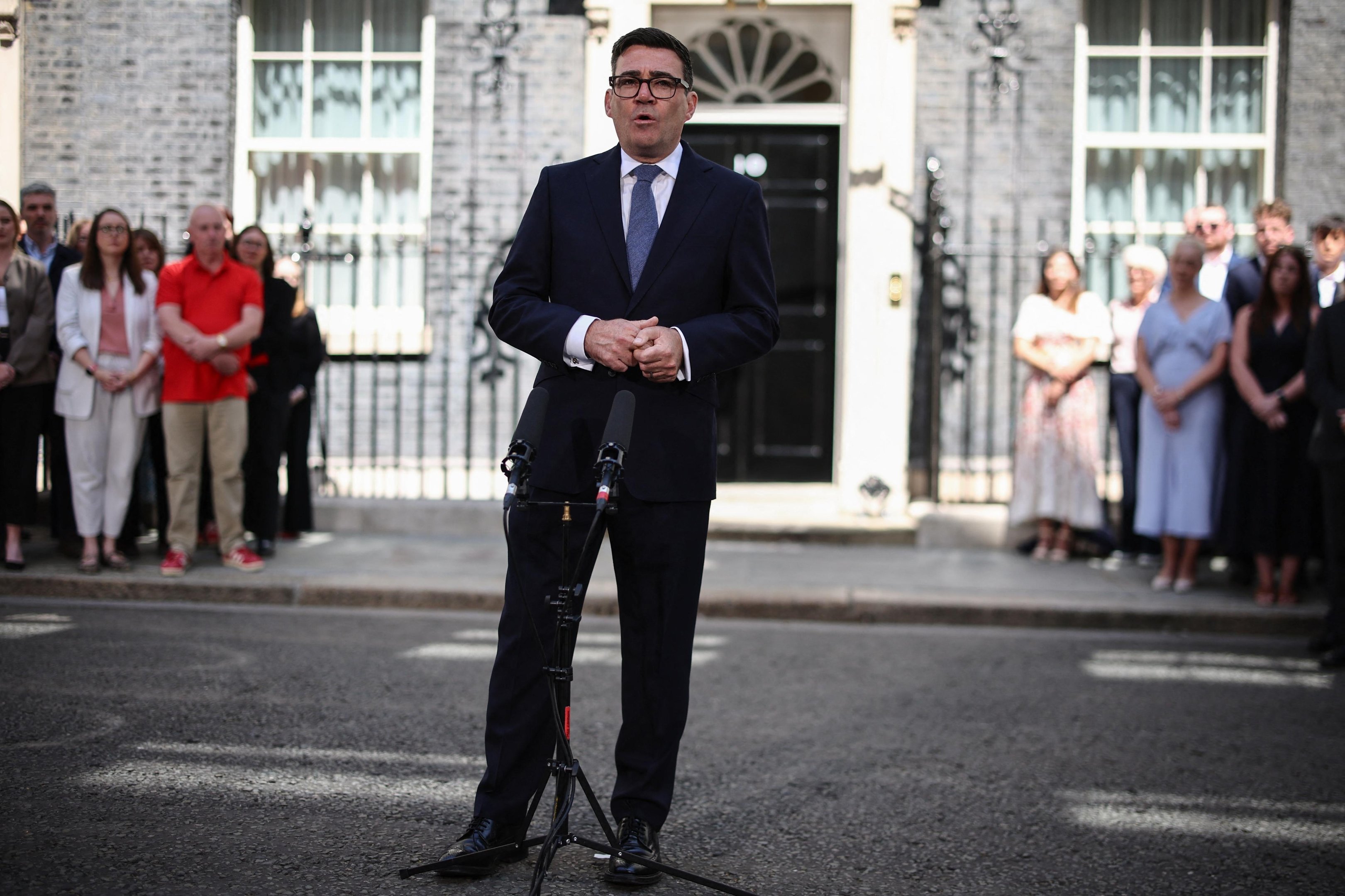 Andy Burnham &eacute; o novo primeiro-ministro brit&acirc;nico