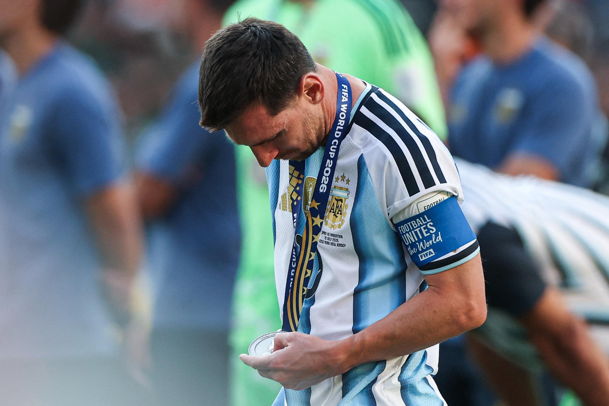 Messi n&atilde;o voltar&aacute; com a delega&ccedil;&atilde;o para a Argentina