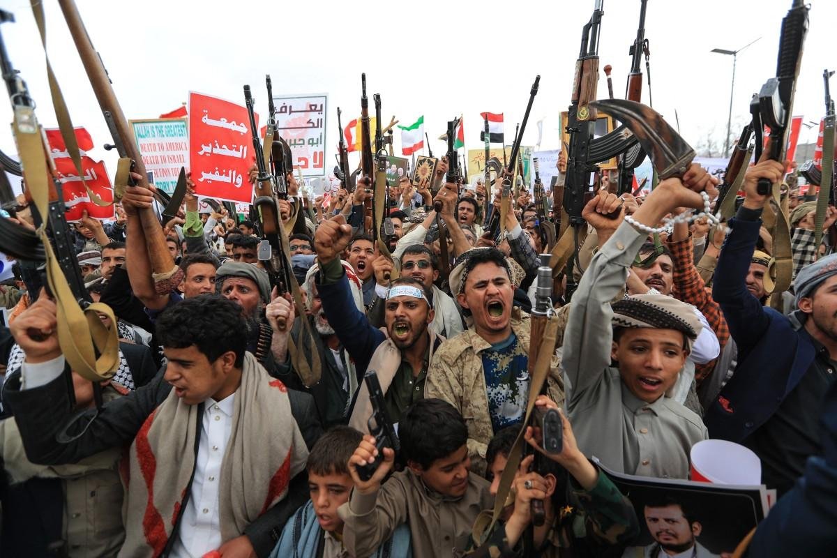 Ataques houthis deixam 38 soldados mortos no I&ecirc;men