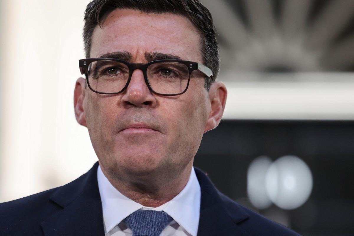 Burnham &eacute; o quarto premi&ecirc; brit&acirc;nico desde que o rei Charles III ascendeu ao trono em 2022