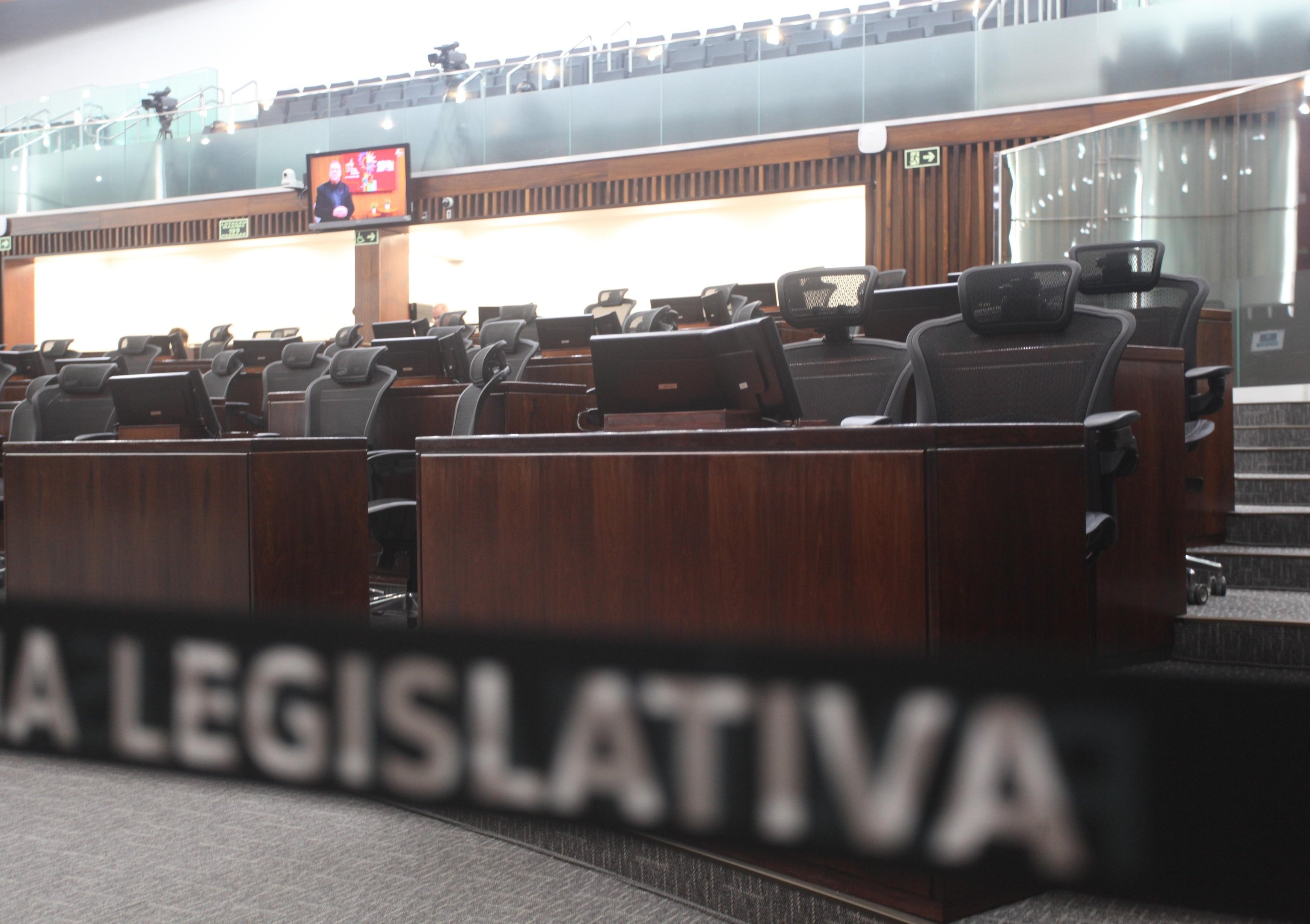 Alguns partidos tentam manter ou ampliar bancadas, enquanto outros querem retornar ao Legislativo