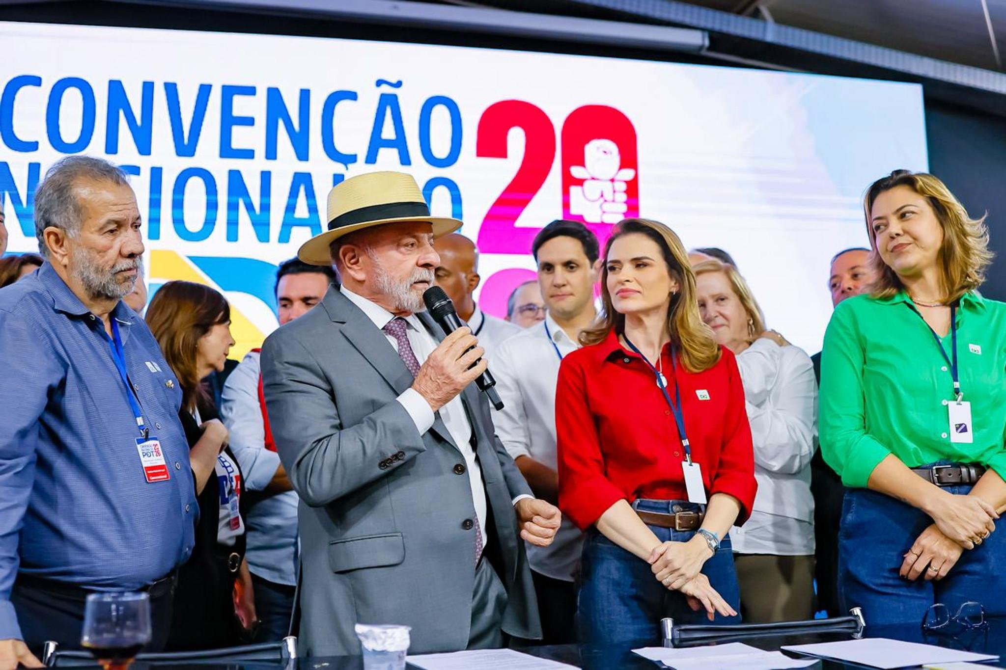 Partido Democr&aacute;tico Trabalhista (PDT) decidiu apoiar o presidente Luiz In&aacute;cio Lula da Silva na campanha presidencial deste ano