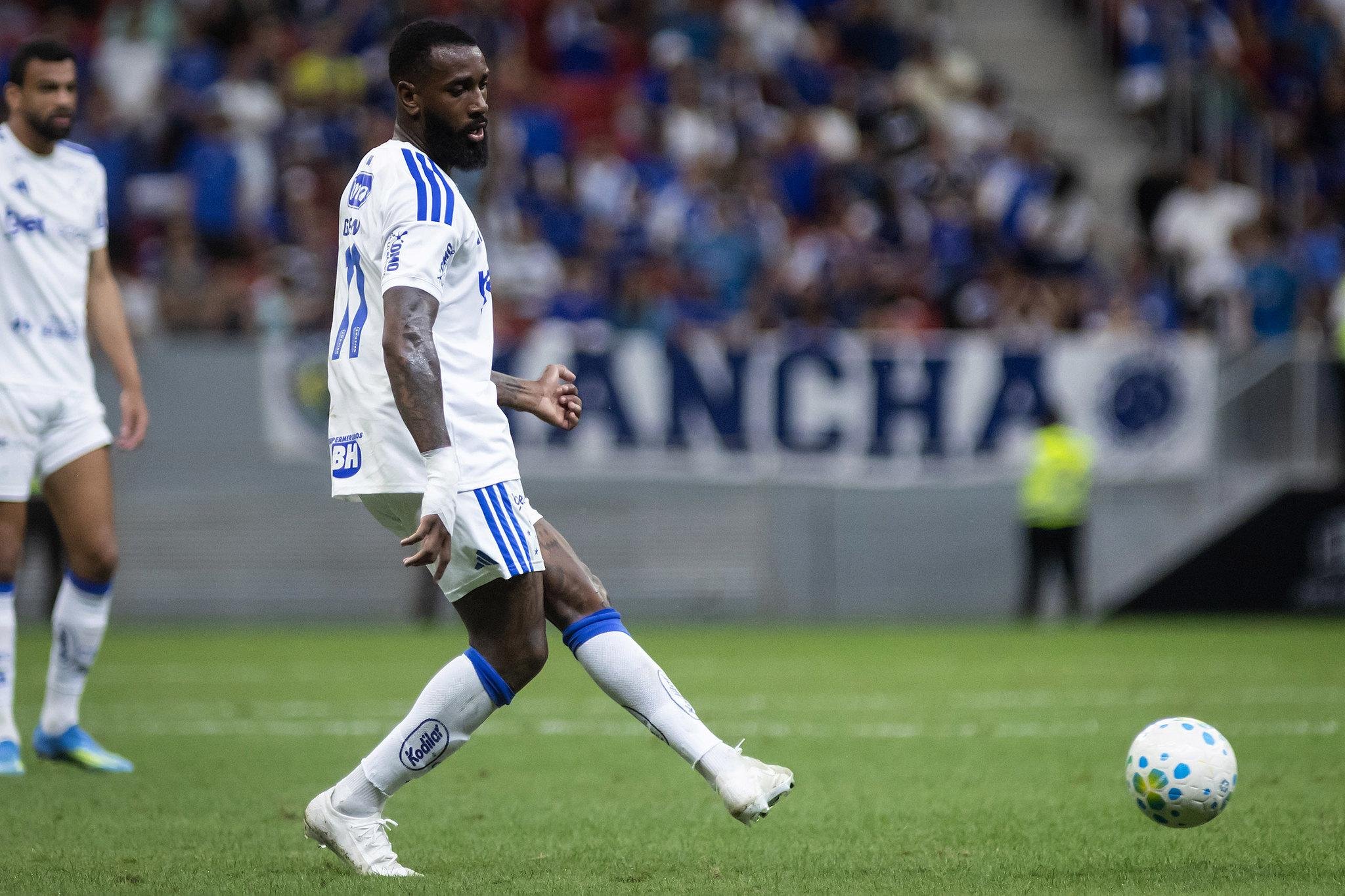 Gerson &eacute; um dos destaques do meio-campo do Cruzeiro