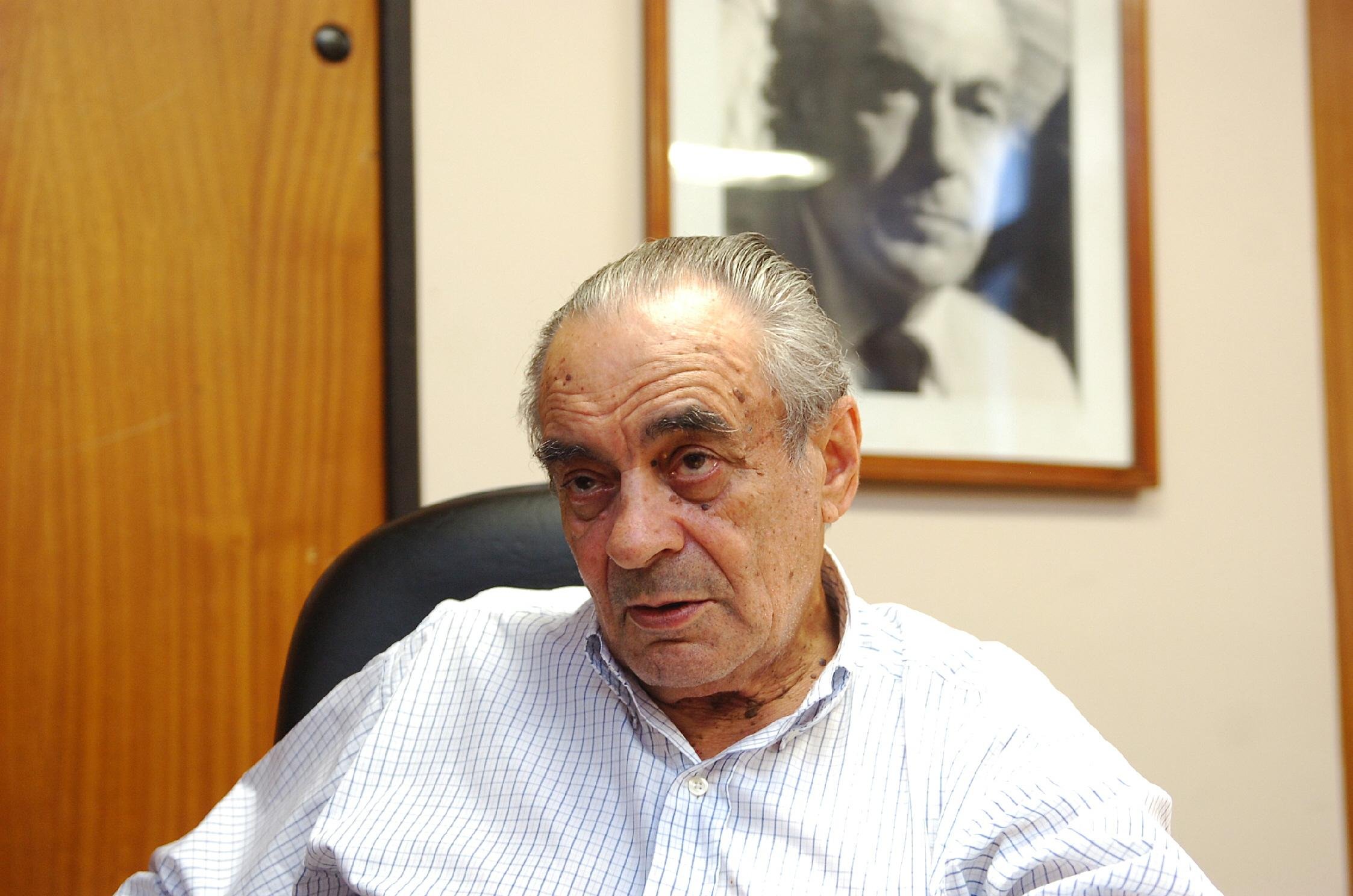 Jornalista Carlos Bastos morreu nesta ter&ccedil;a-feira, 21 de julho, aos 92 anos de idade