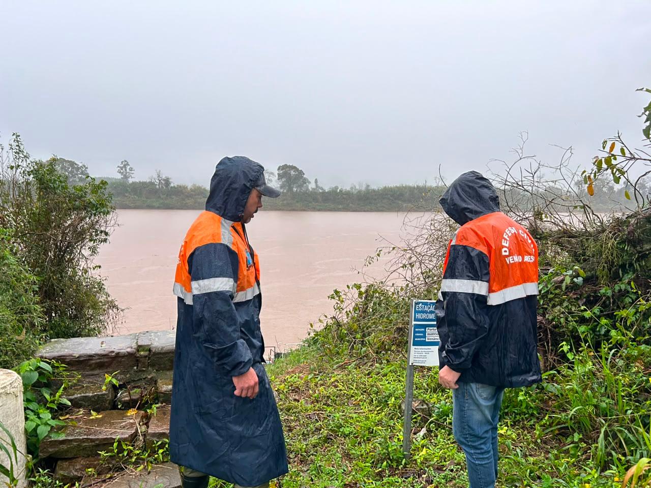 Chuva avan&ccedil;a na Serra e aumenta risco de cheias nos vales do RS