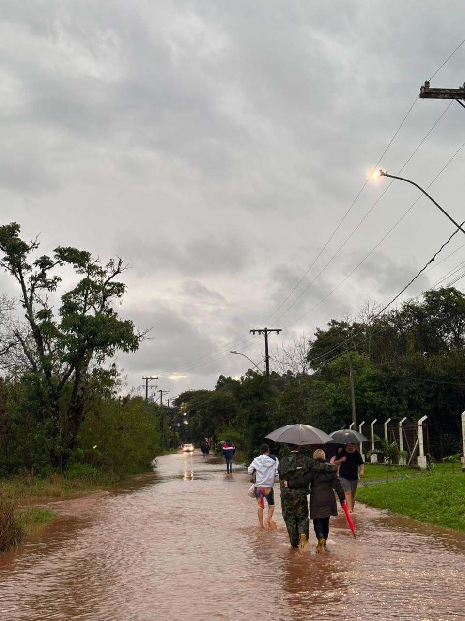 Rio Pardinho atingiu 7,62 metros nesta ter&ccedil;a-feira e&nbsp;invadiu &aacute;reas de v&aacute;rzea