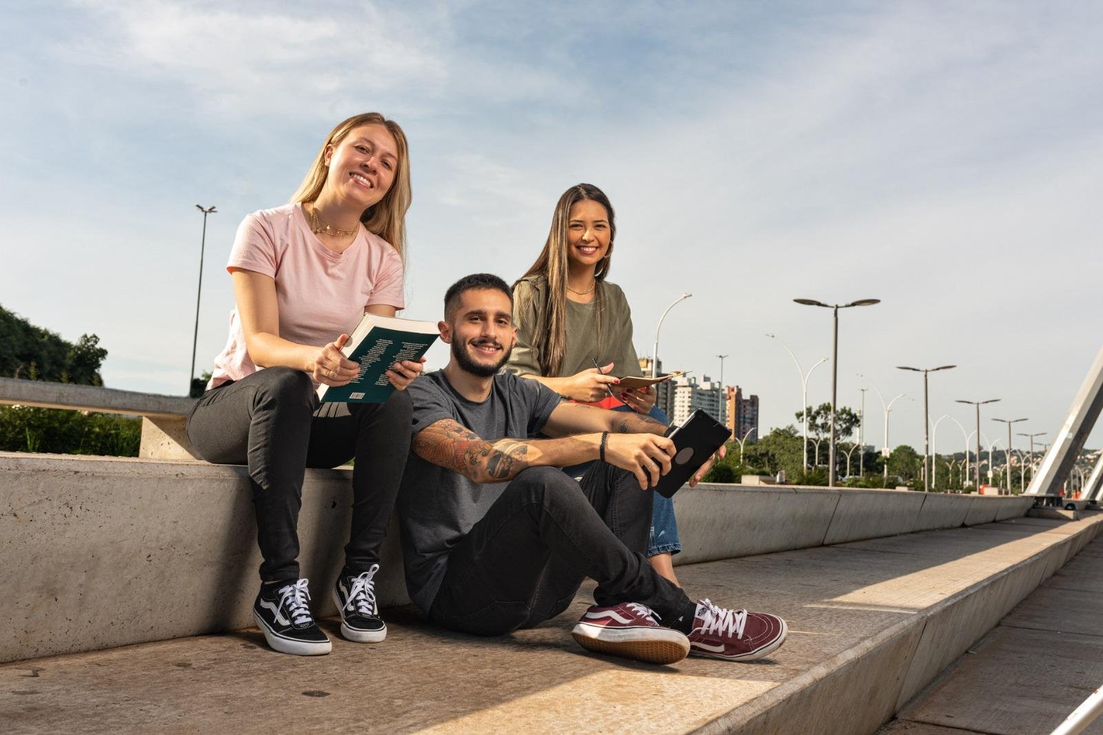 Cerca de 56% dos jovens desejam permanecer na empresa ap&oacute;s o t&eacute;rmino do programa