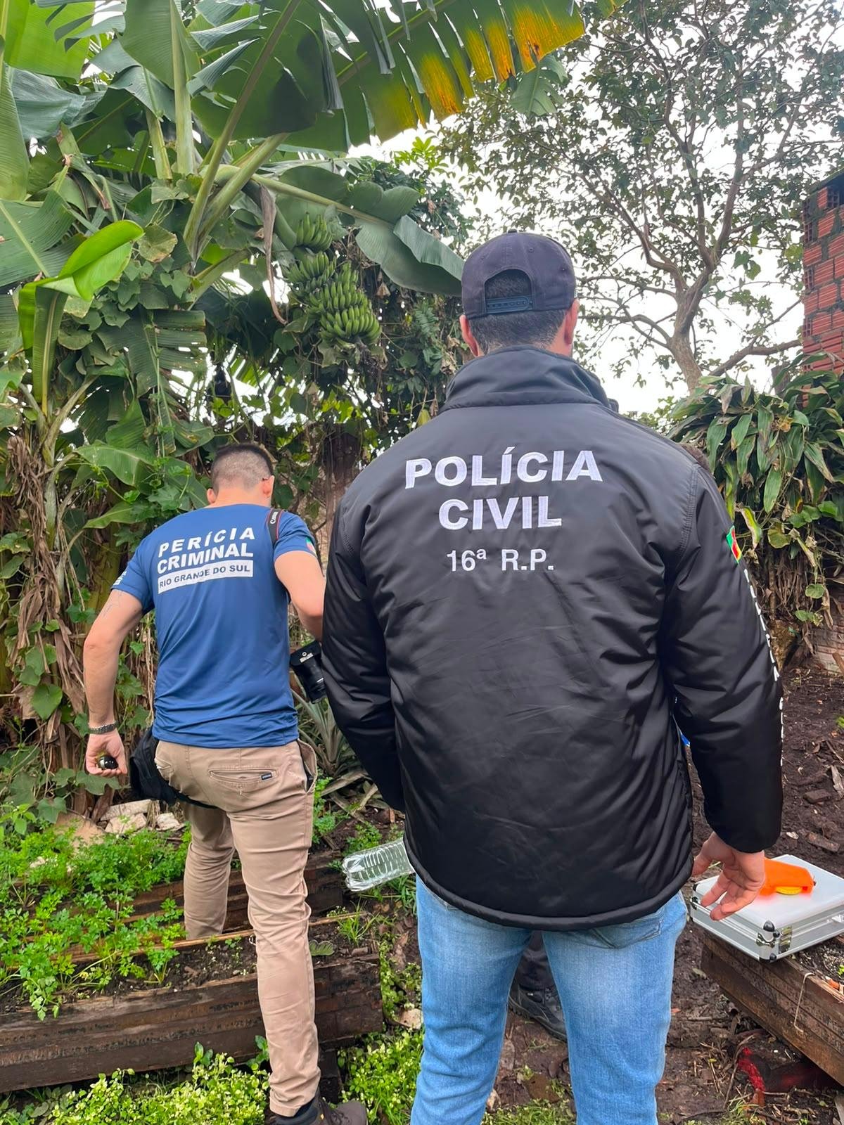 Pol&iacute;cia Civil e o Corpo de Bombeiros acharam o feto enterrado nos fundos da resid&ecirc;ncia das irm&atilde;s