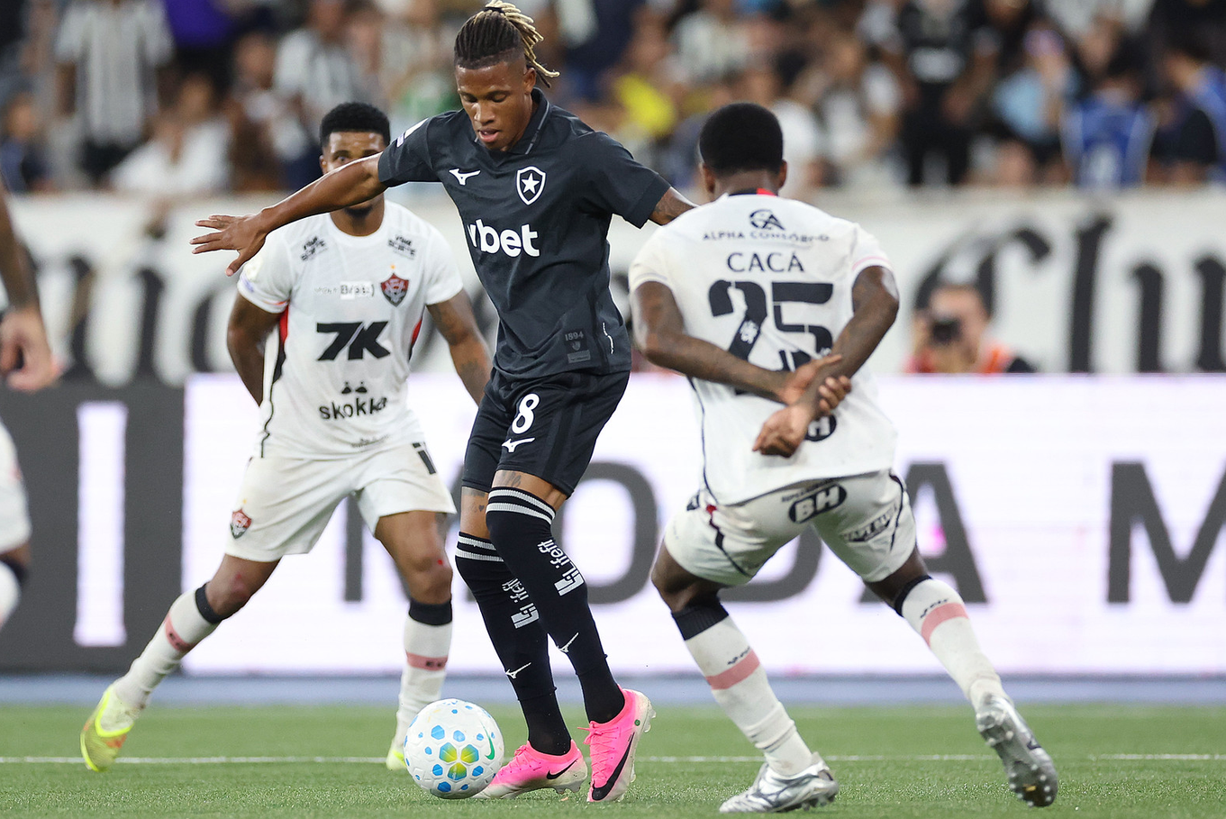 Danilo foi bem marcado pelo Vit&oacute;ria