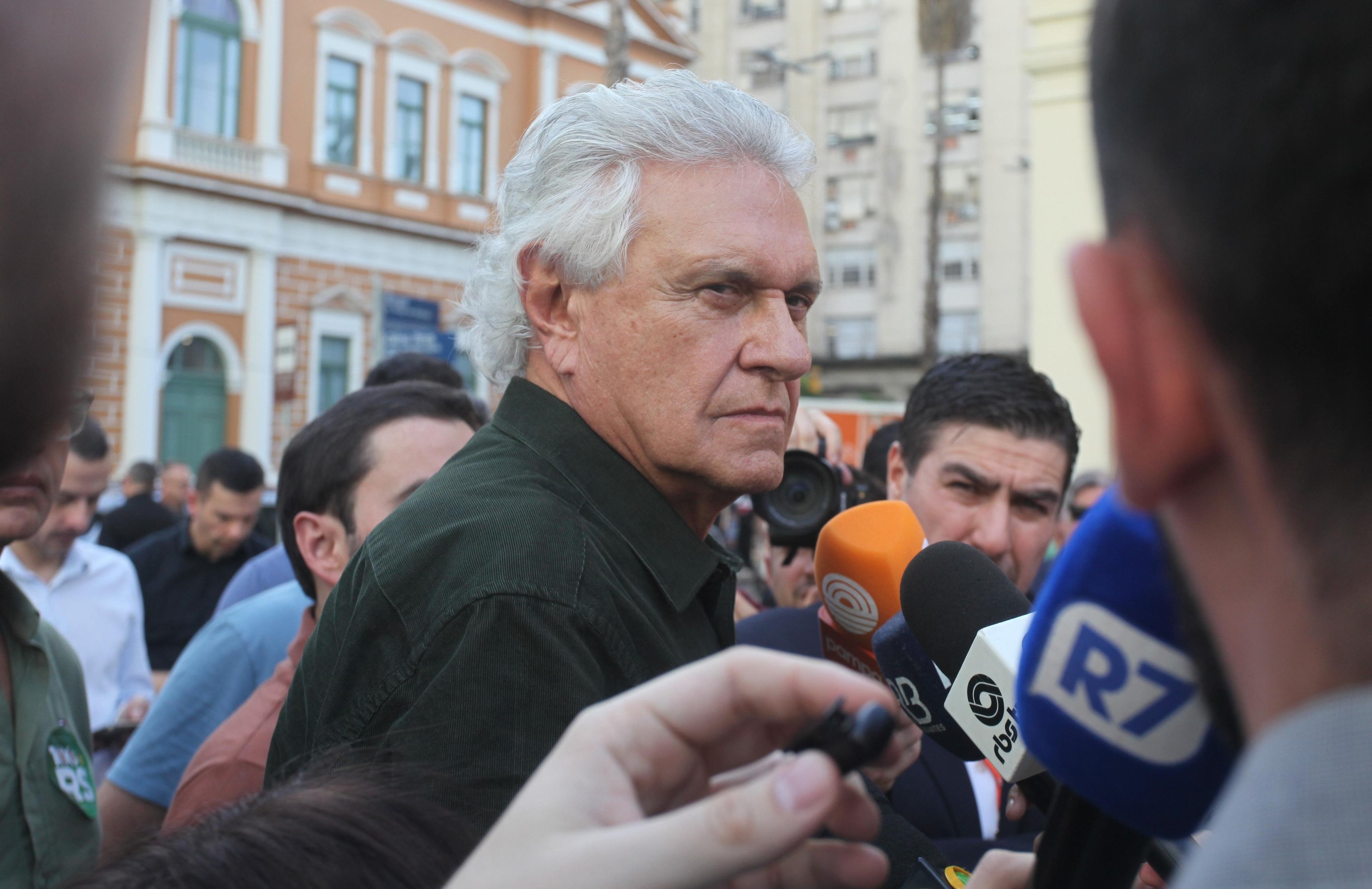 Pr&eacute;-candidato busca se consolidar como terceira via