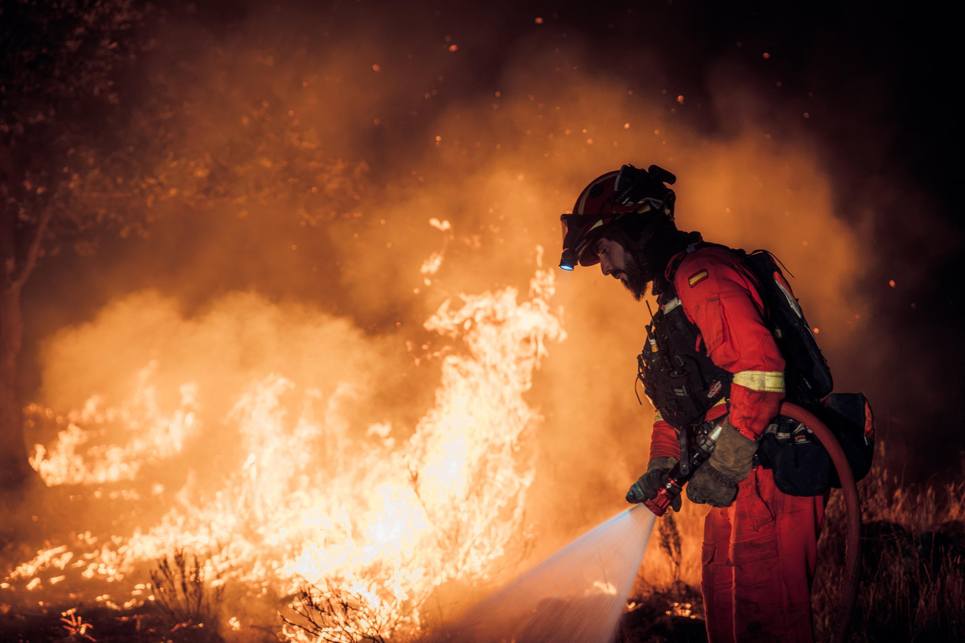 &ldquo;Pior inc&ecirc;ndio da hist&oacute;ria&rdquo;&nbsp;na regi&atilde;o de Madri deixa 19 mil&nbsp;deslocados ou confinados