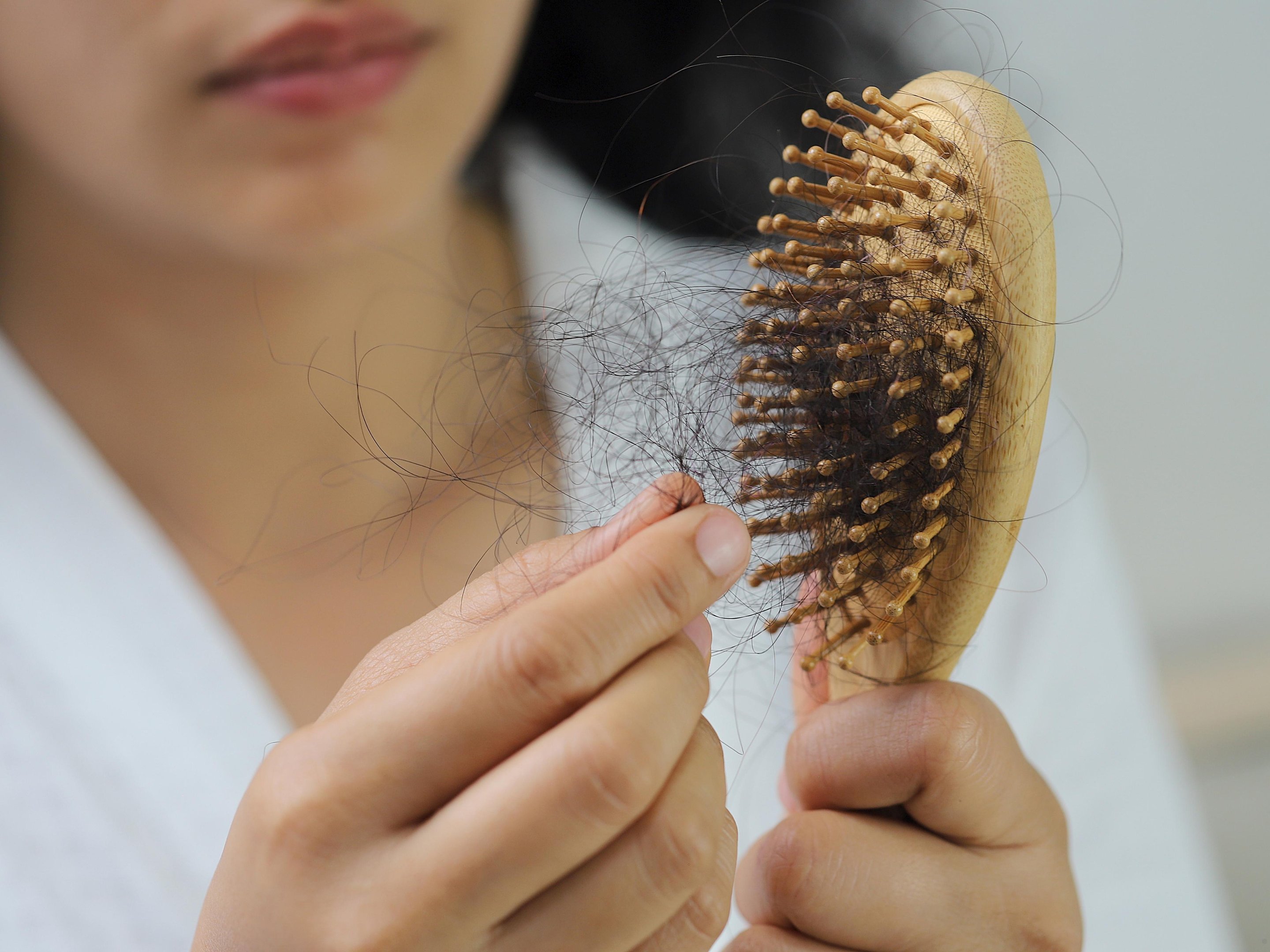Queda de cabelo &eacute; um dos problemas tratados pela tricologia