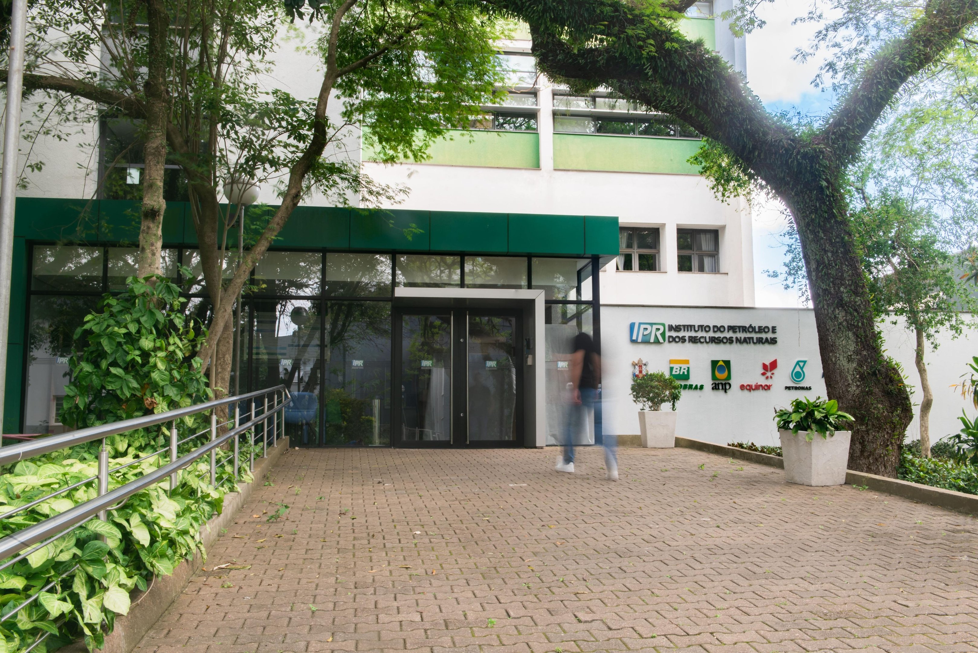 A partir do acordo, Be8 e IPR/PUCRS passam a construir uma agenda conjunta de pesquisa