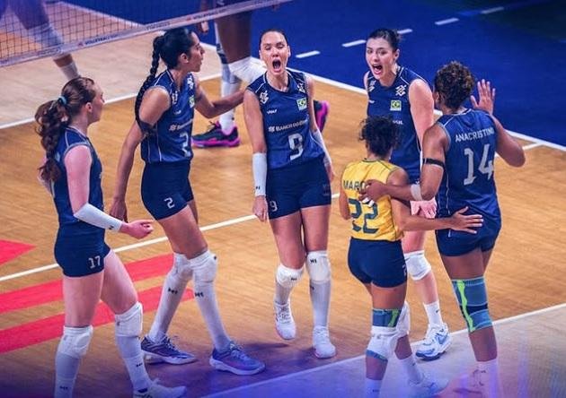 Sele&ccedil;&atilde;o feminina de v&ocirc;lei venceu a It&aacute;lia por 3 sets a 2