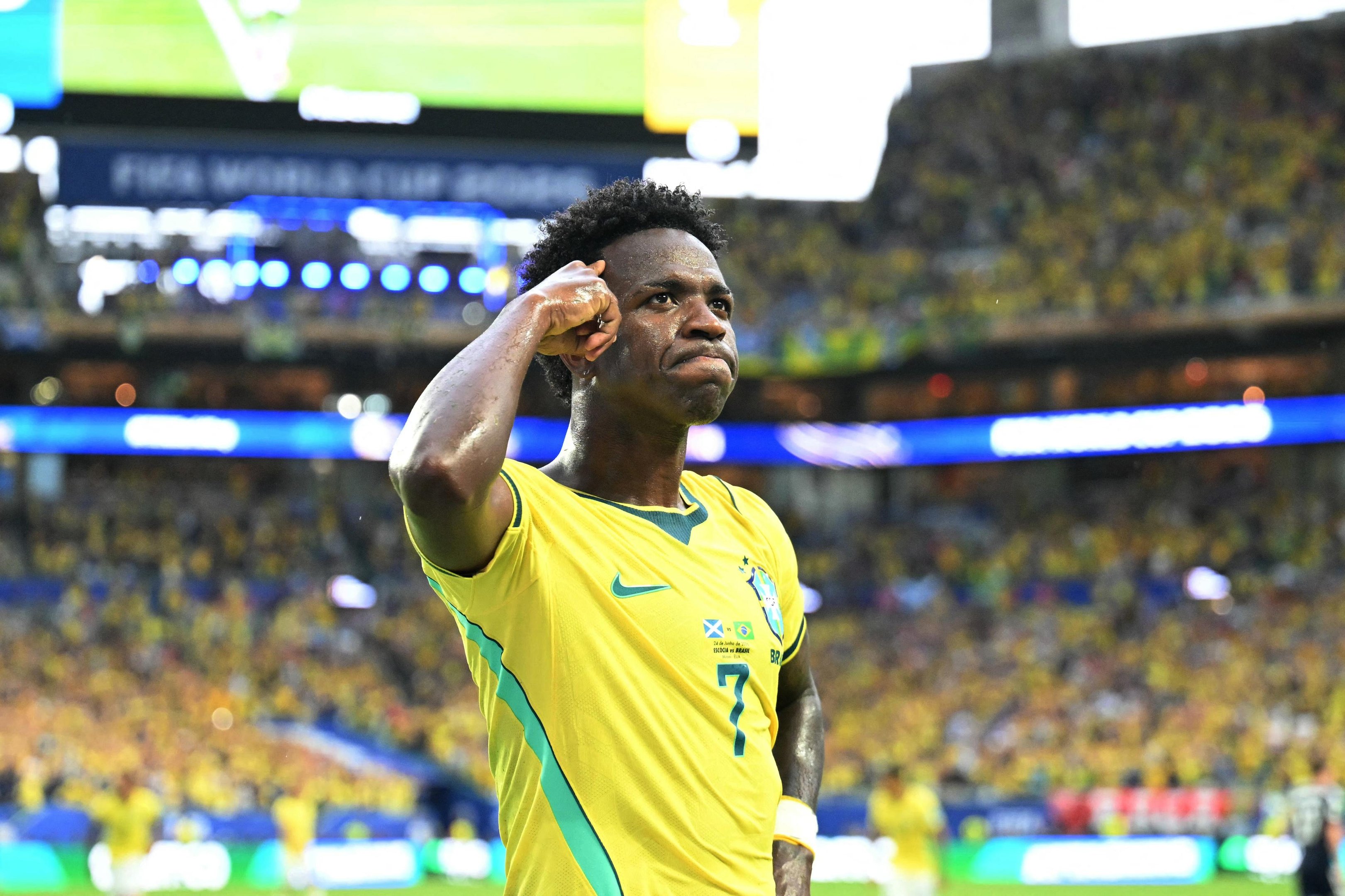 V&iacute;nculo do camisa 7 com o clube espanhol vai at&eacute; junho de 2027