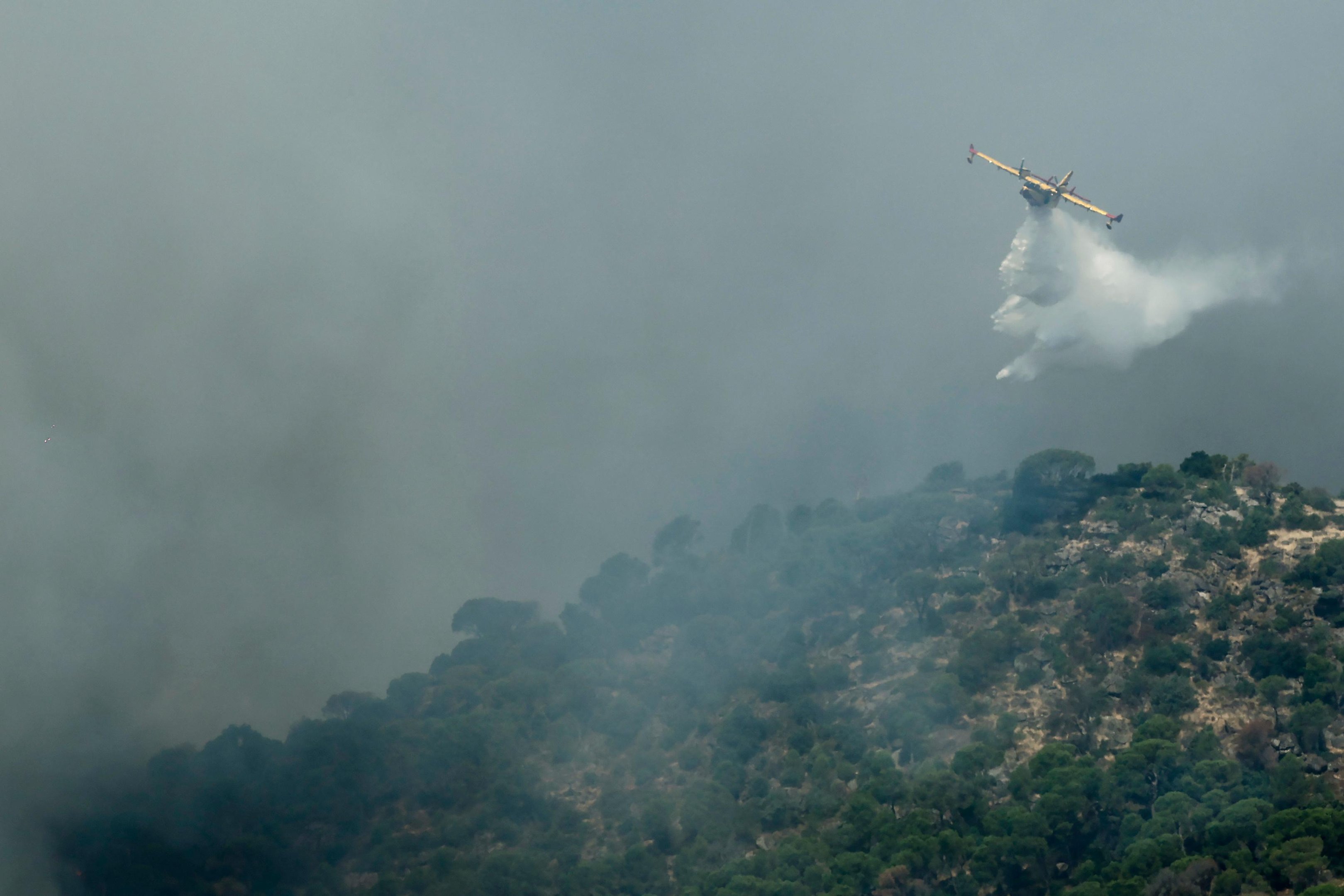 Grandes inc&ecirc;ndios assolam a Europa