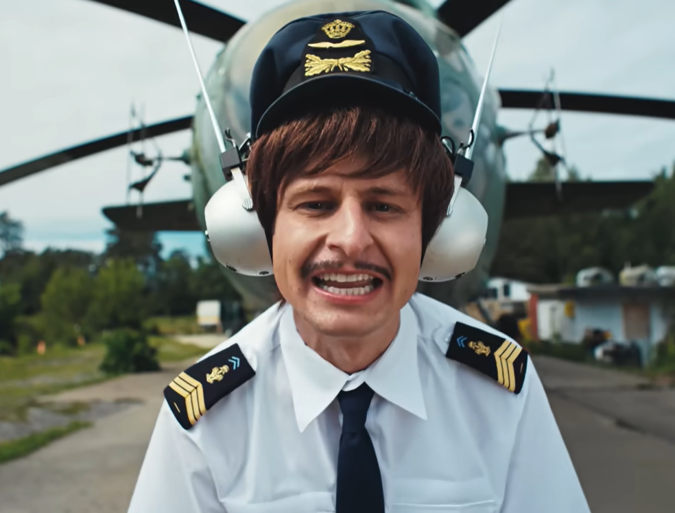 Videoclipe de "Flowers", lan&ccedil;ado em fevereiro de 2026