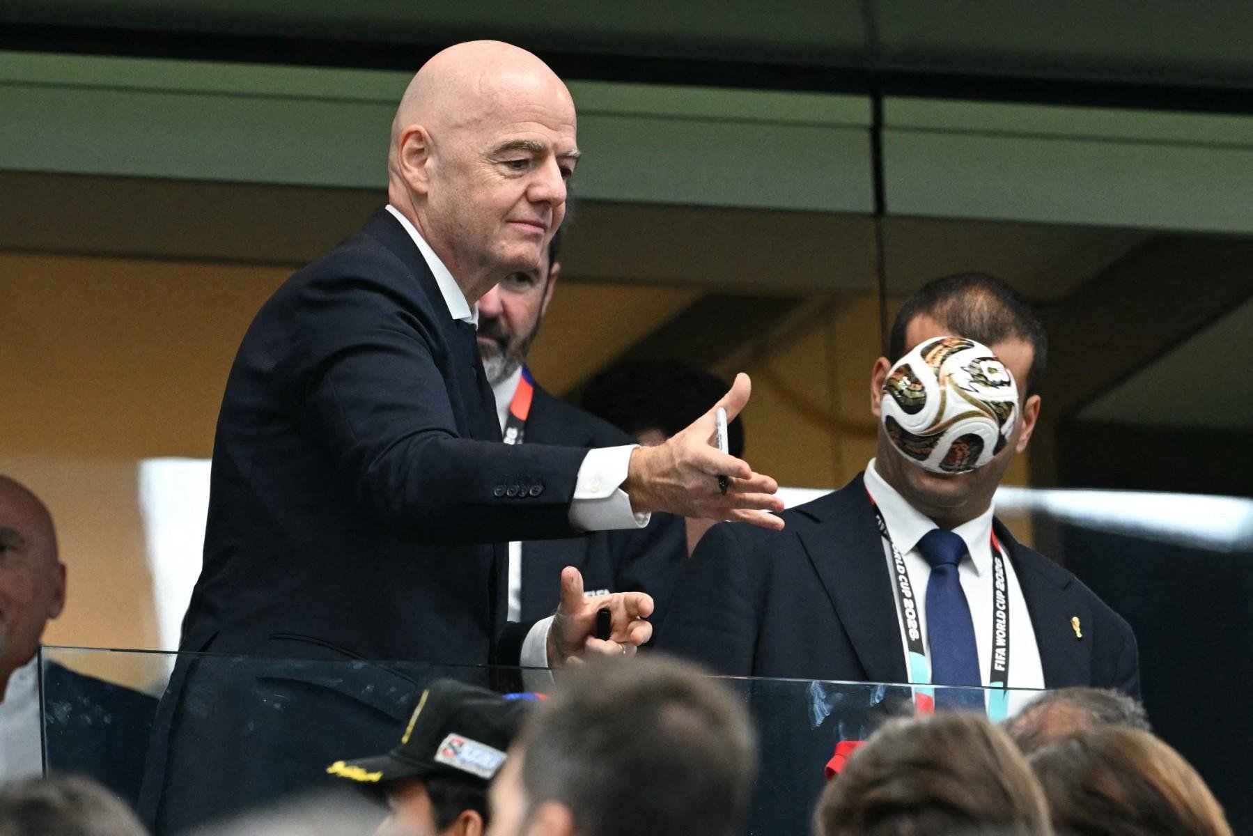 Infantino n&atilde;o tem encontrado apoiadores para sua proposta