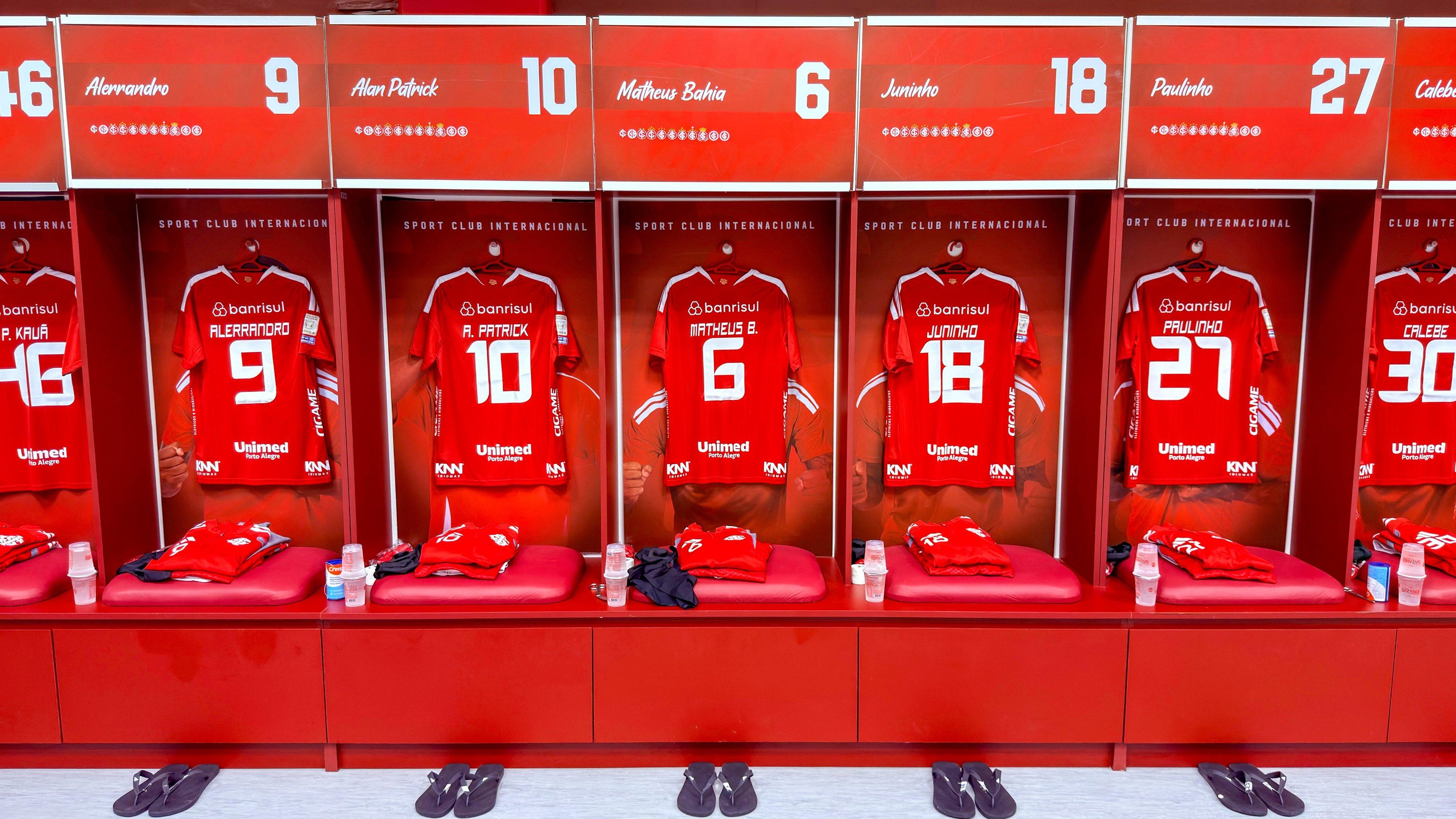 Vesti&aacute;rio pronto para receber o Clube do Povo