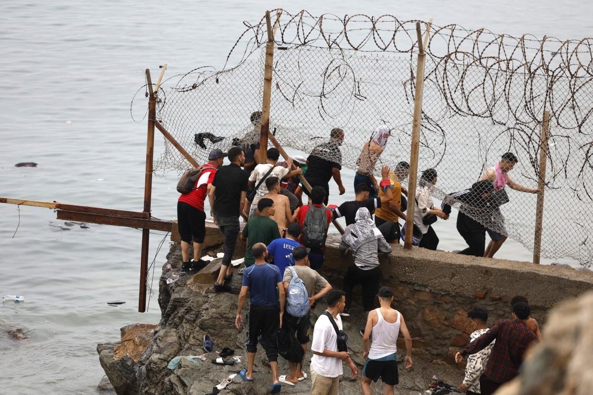 Nova crise migrat&oacute;ria leva quase 60 mil pessoas a Ceuta nos &uacute;ltimos dias