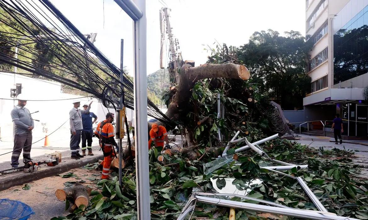 Centro de Opera&ccedil;&otilde;es e Resili&ecirc;ncia da Prefeitura do Rio manteve o munic&iacute;pio em Est&aacute;gio 2 nesta sexta-feira
