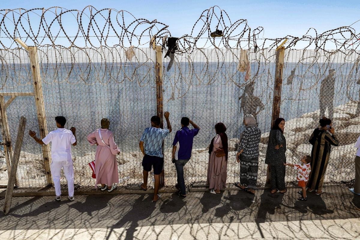 Maioria das quase 60 mil pessoas que entraram no territ&oacute;rio norte-africano da Espanha retornou ao Marrocos