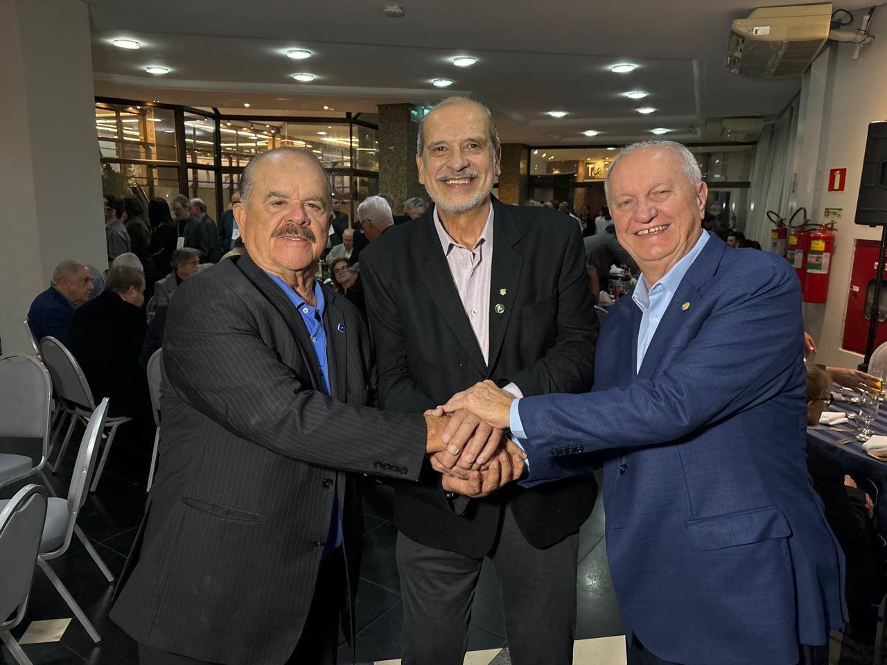 Paulo Maciel, Ricardo Alves e Arialdo Boscolo, na foto, salientaram a import&acirc;ncia da uni&atilde;o entre os clubes sociais do pa&iacute;s