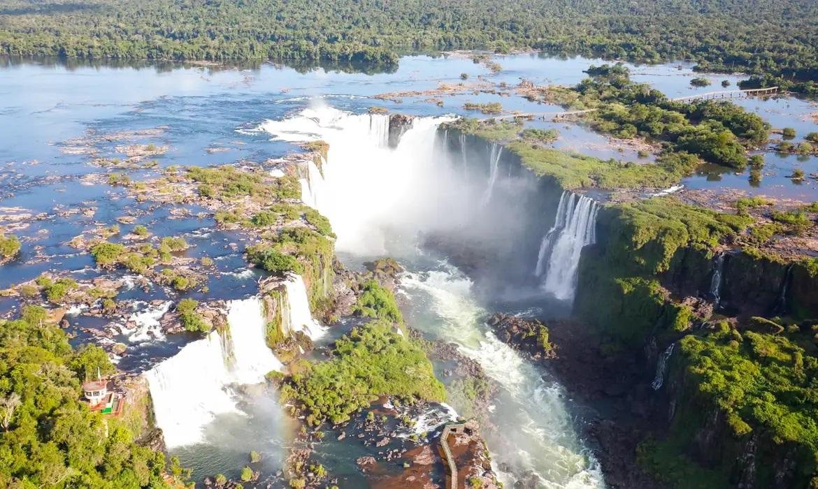 Argentina fecha acesso a cataratas por receio com for&ccedil;a do El Ni&ntilde;o