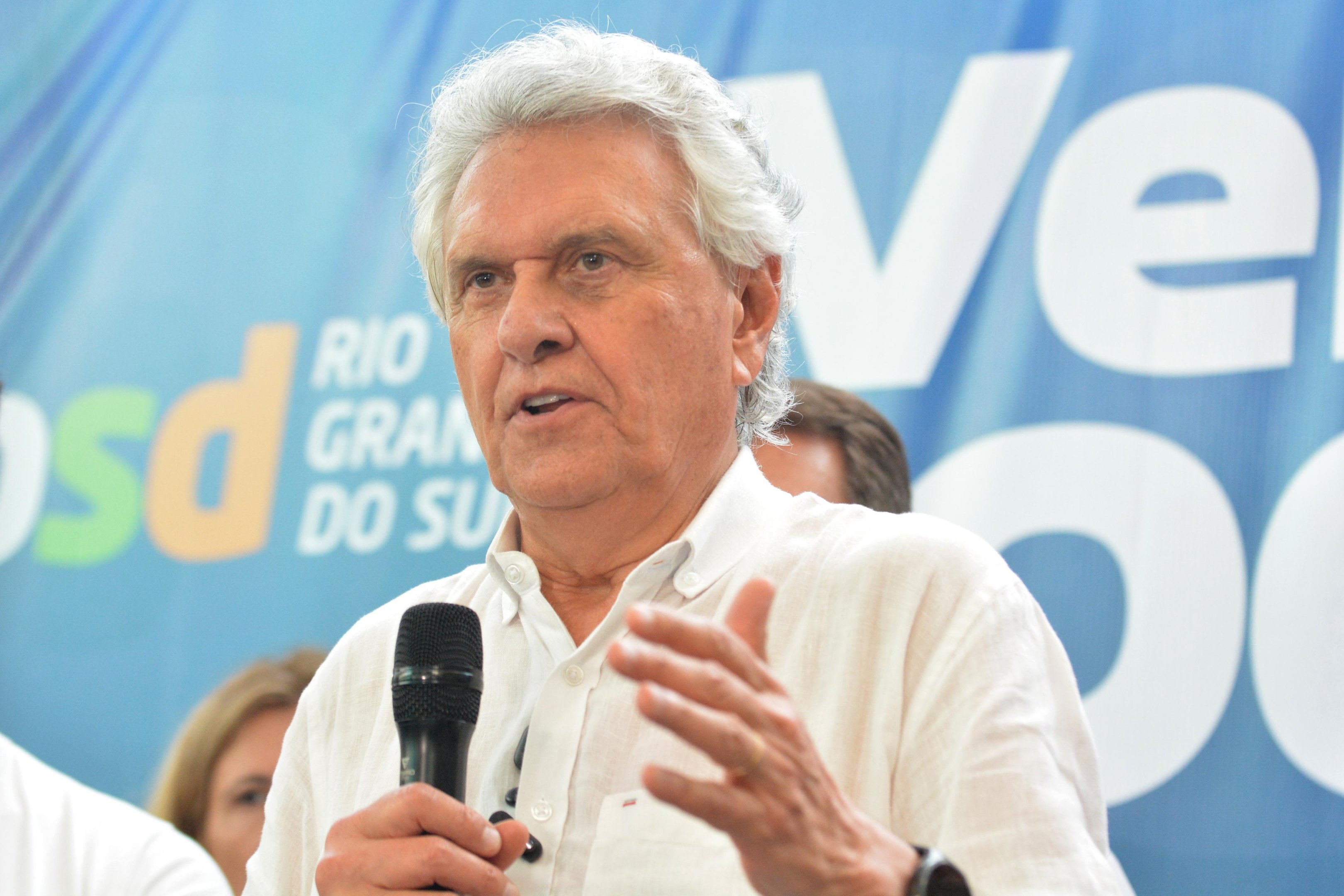 Ex-governador de Goi&aacute;s ironizou ainda conven&ccedil;&atilde;o que oficializou candidatura de Fl&aacute;vio: "Perdeu para o argentino e perdeu para o avatar"