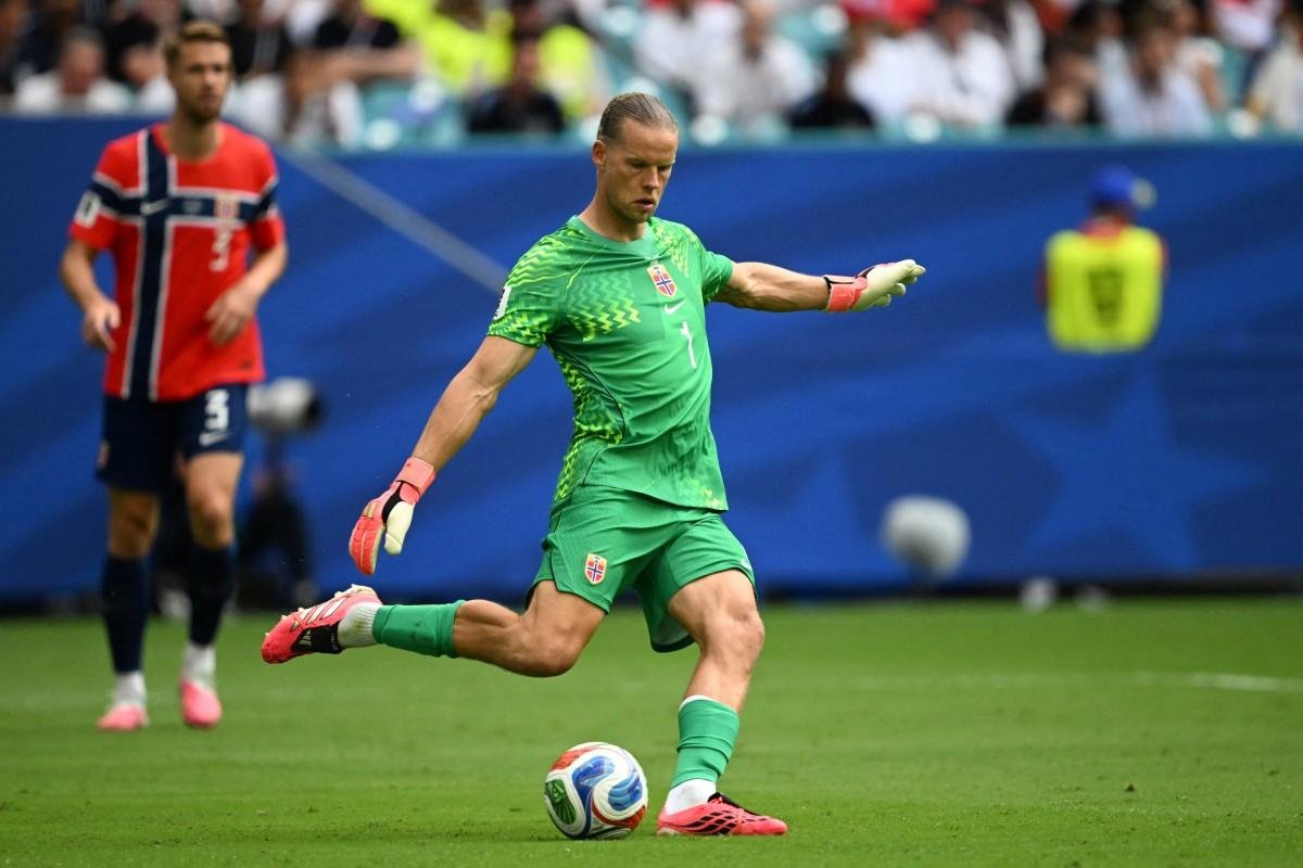 Nyland defendeu o p&ecirc;nalti de Bruno Guimar&atilde;es no Mundial 2026