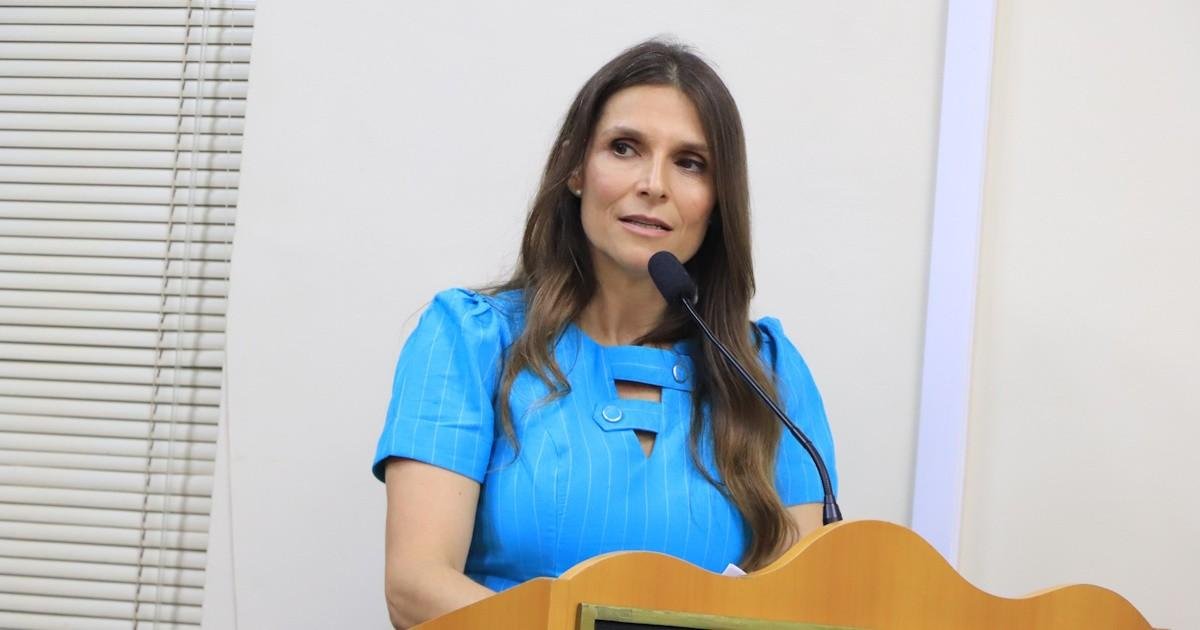 Juliana Agatte defende a amplia&ccedil;&atilde;o do reconhecimento e do investimento no futebol feminino no Brasil