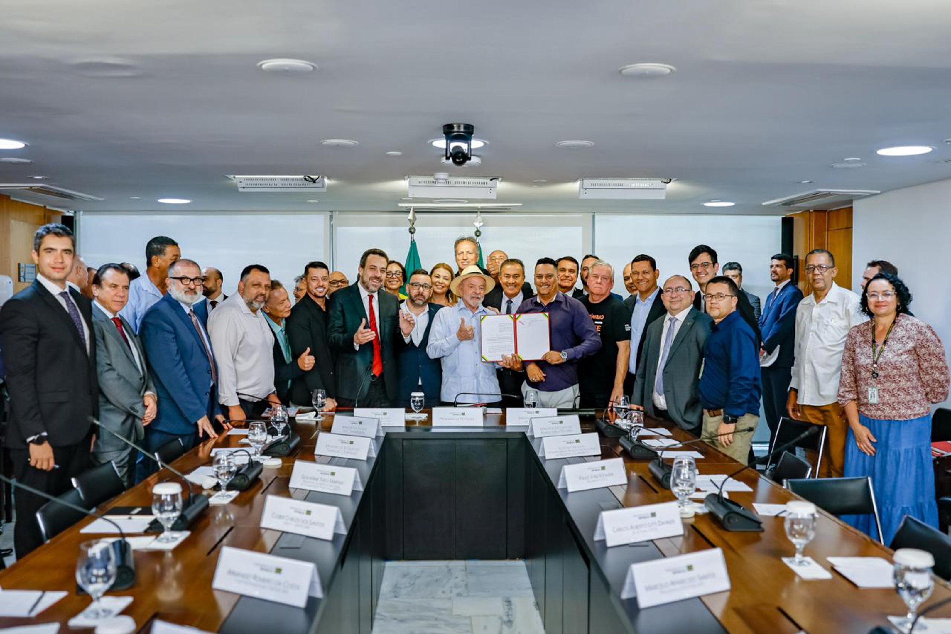 Presidente barra dispositivo que perdoaria motoristas por manifesta&ccedil;&otilde;es ap&oacute;s as elei&ccedil;&otilde;es de 2022