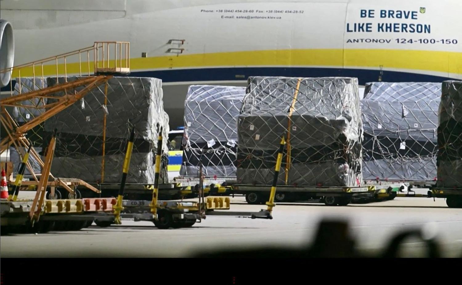 Equipamento explosivo foi identificado perto de avi&atilde;o com bandeira ucraniana