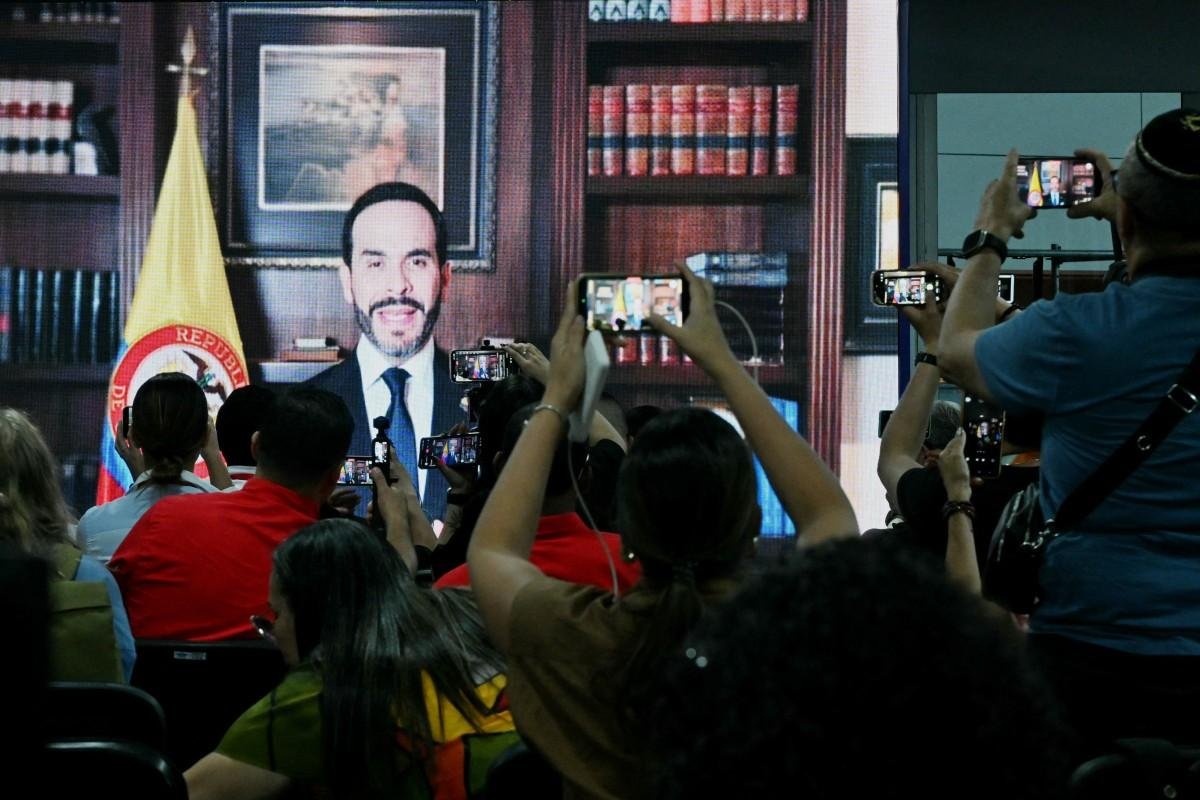 Abelardo de la Espriella assume a Col&ocirc;mbia nesta sexta-feira