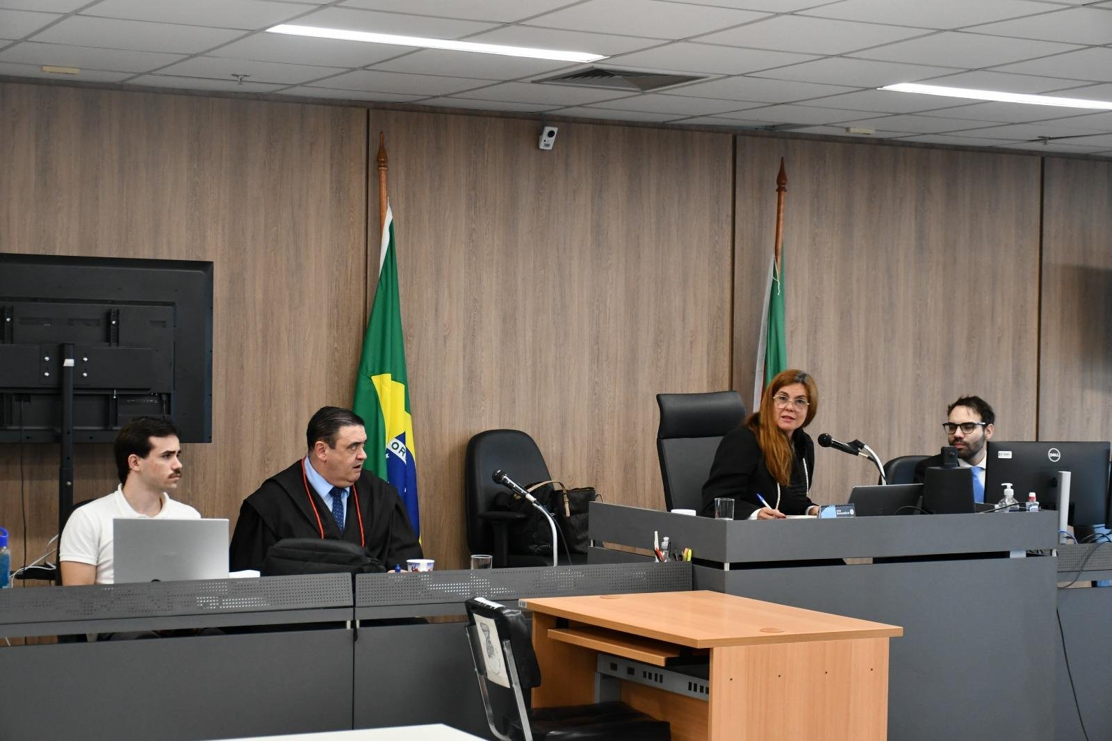 Ju&iacute;za Cristiane Busatto Zardo presidiu o j&uacute;ri do caso da estudante de enfermagem Camilla Lopes Fruck morta com um tiro