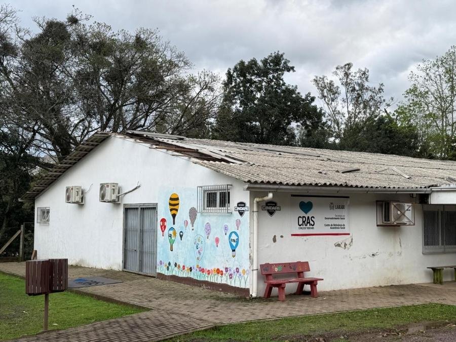 Centro de Refer&ecirc;ncia de Assist&ecirc;ncia Social (CRAS) do bairro Santo Andr&eacute;, de Lajeado, est&aacute; fechado nesta sexta-feira devido ao destelhamento parcial da unidade