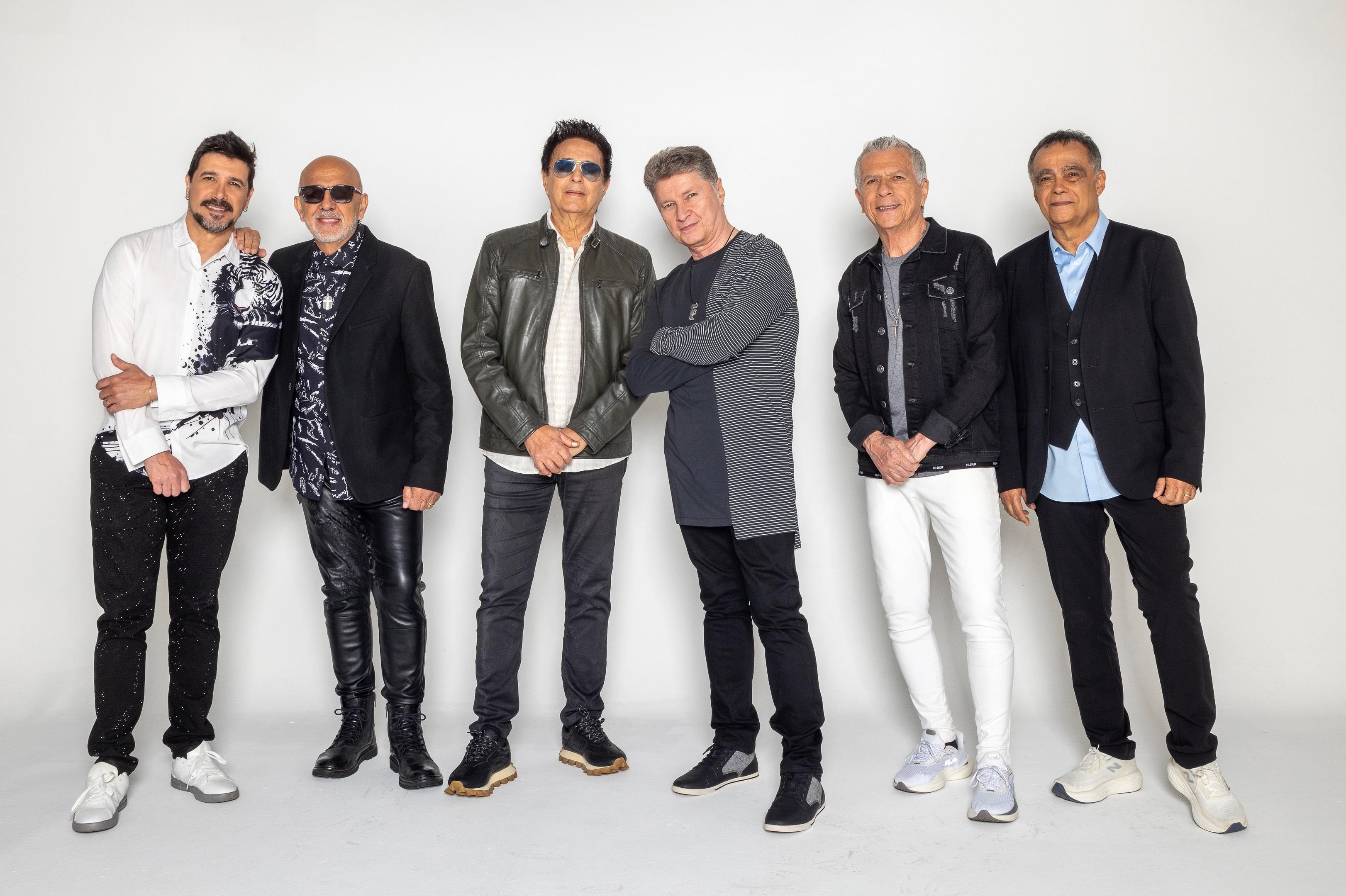 O sexteto mais querido da m&uacute;sica brasileira, Roupa Nova