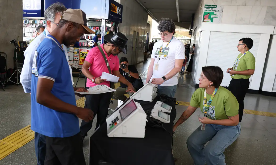 Com o fim das conven&ccedil;&otilde;es partid&aacute;rias, agora os partidos devem registrar os candidatos nos tribunais eleitorais
