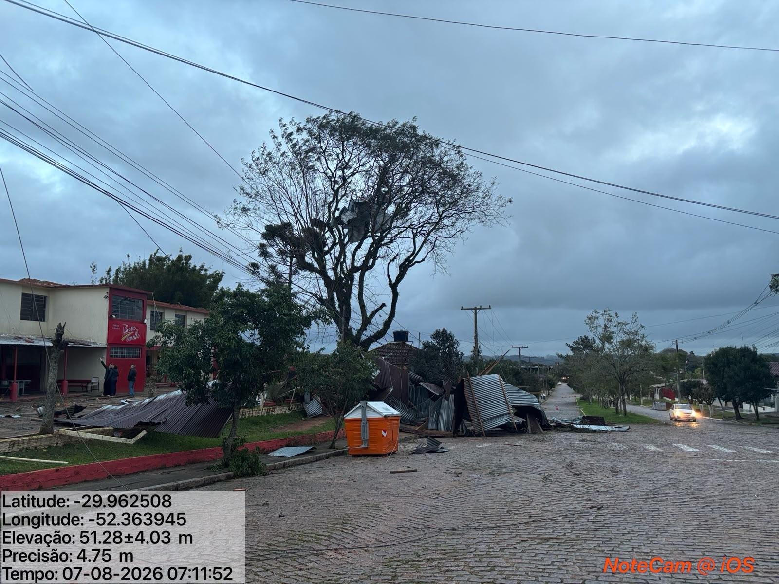 Em Rio Pardo, duas escolas tiveram os teclados arrancados pela for&ccedil;a dos ventos