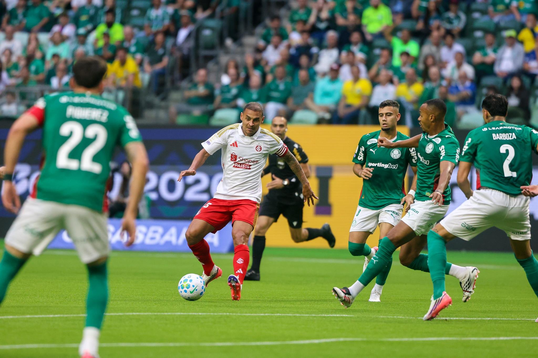 Colorado tem desafio em S&atilde;o Paulo para subir na tabela da competi&ccedil;&atilde;o